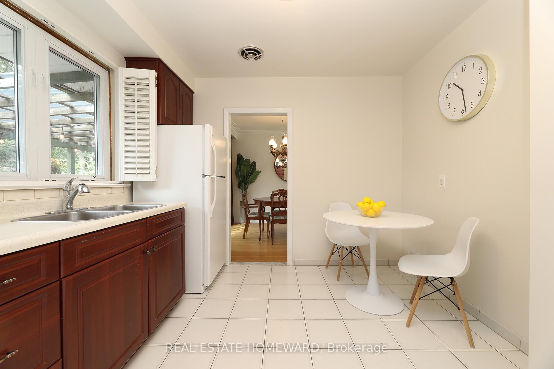 Photo 5 of 71 Gatesview Avenue, Scarborough, Scarborough Village — HOMEH