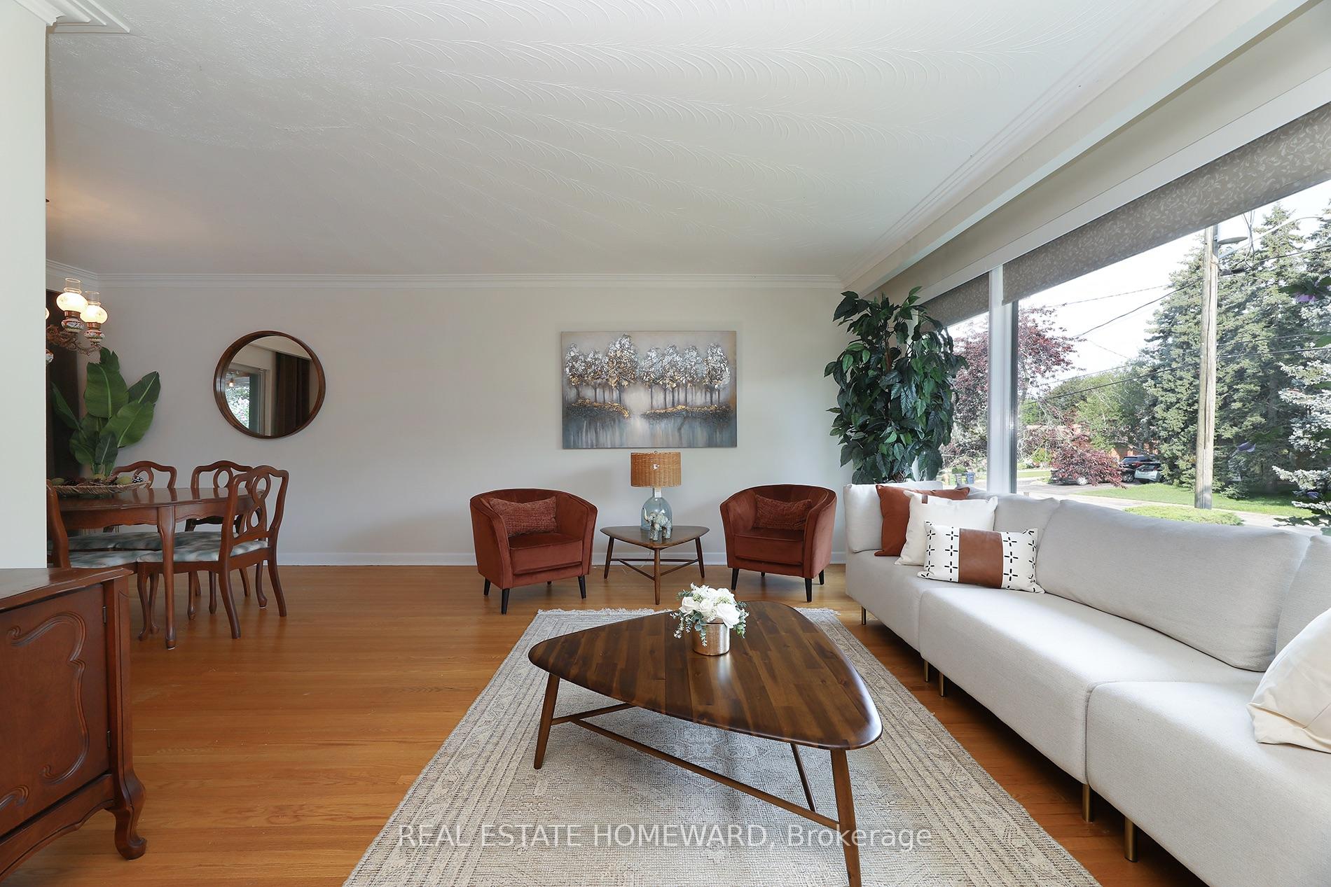 Photo 9 of 71 Gatesview Avenue, Scarborough, Scarborough Village — HOMEH