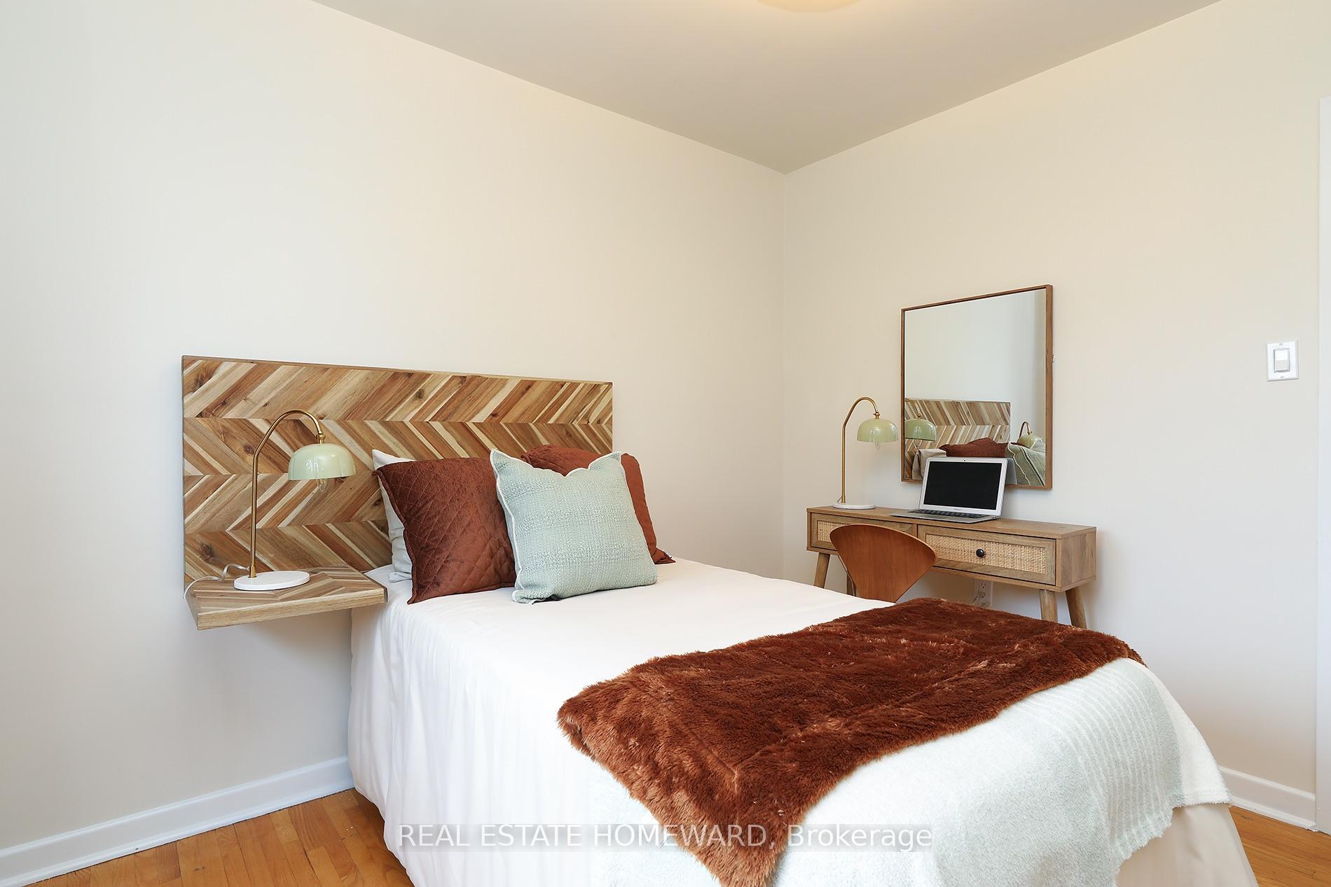 Photo 18 of 71 Gatesview Avenue, Scarborough, Scarborough Village — HOMEH