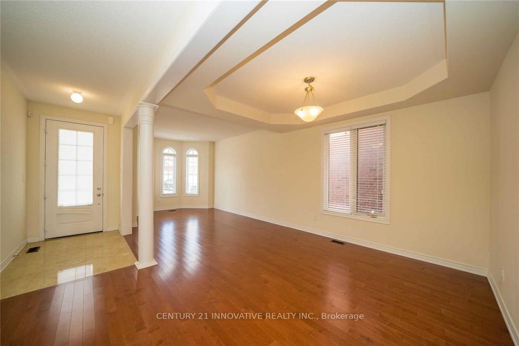 Photo 5 of 59 William Bartlett Drive, Markham, Berczy — HOMEH