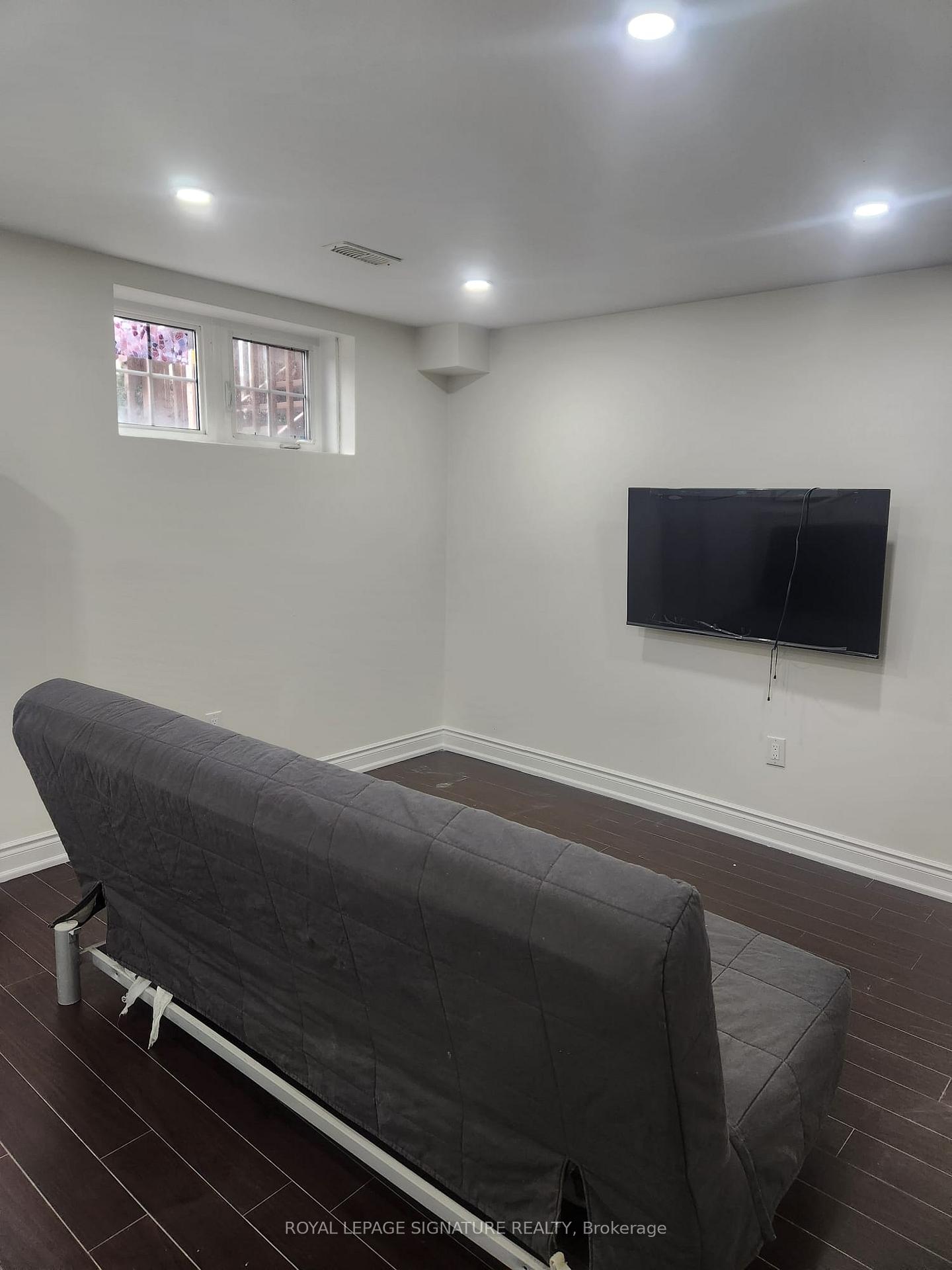 Photo 3 of Unit Basement, 404 Nairn Circle, Milton, Scott — HOMEH
