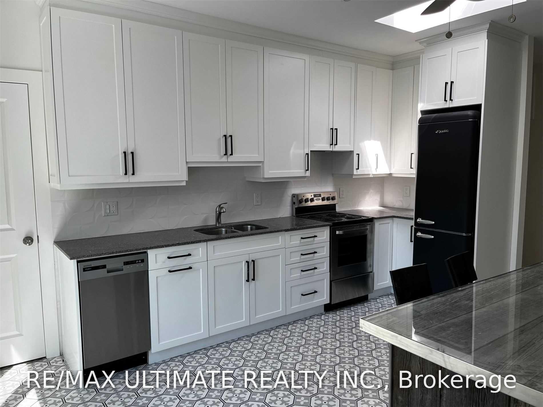 Photo 2 of 1065B St Clair Avenue W, Toronto, Oakwood Village — HOMEH