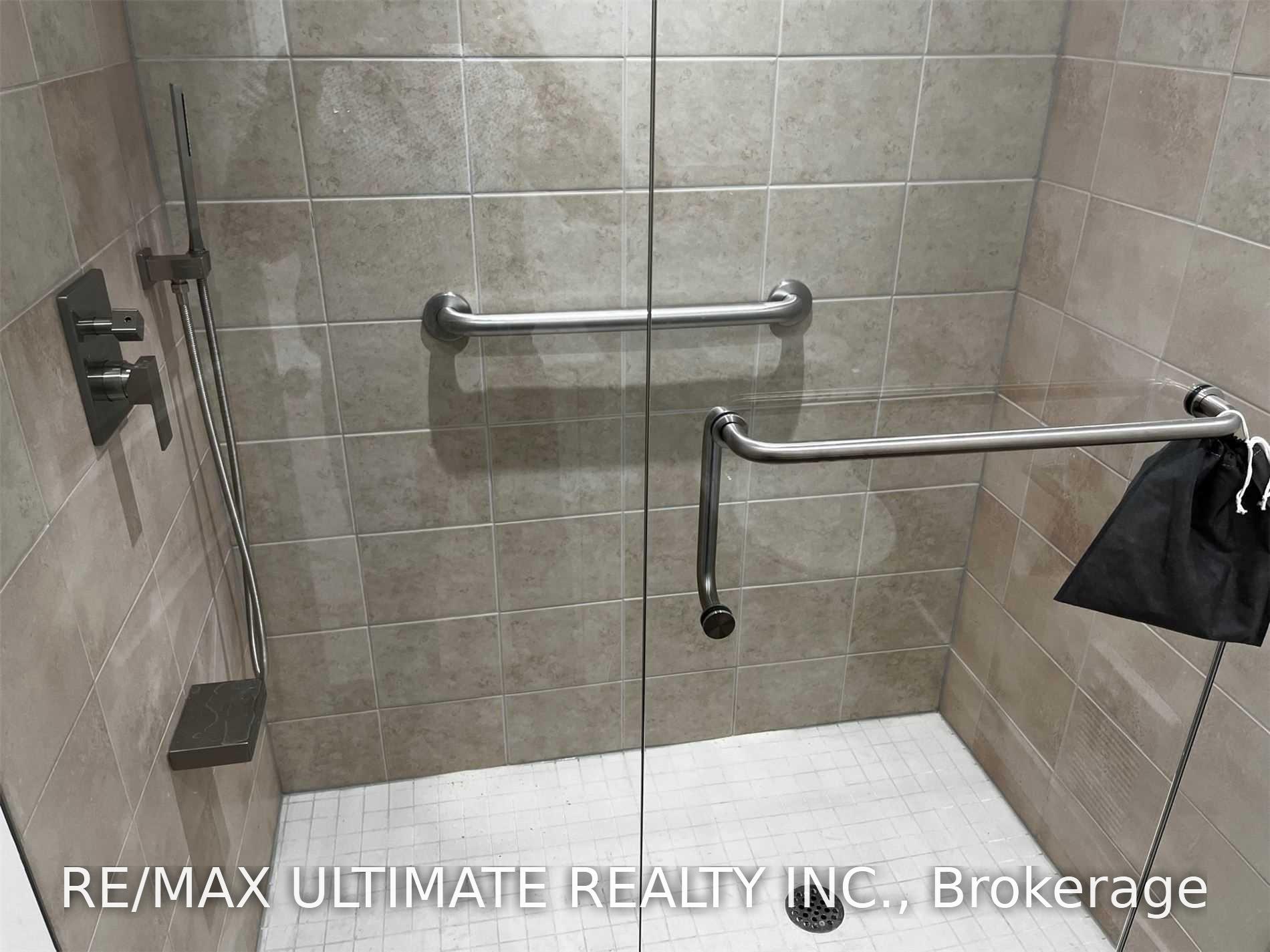 Photo 18 of 1065B St Clair Avenue W, Toronto, Oakwood Village — HOMEH