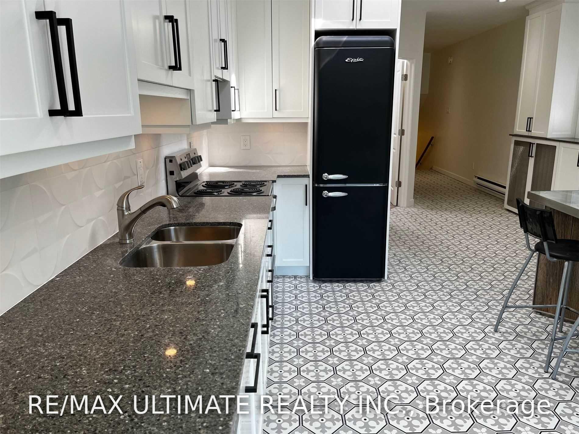 Photo 31 of 1065B St Clair Avenue W, Toronto, Oakwood Village — HOMEH