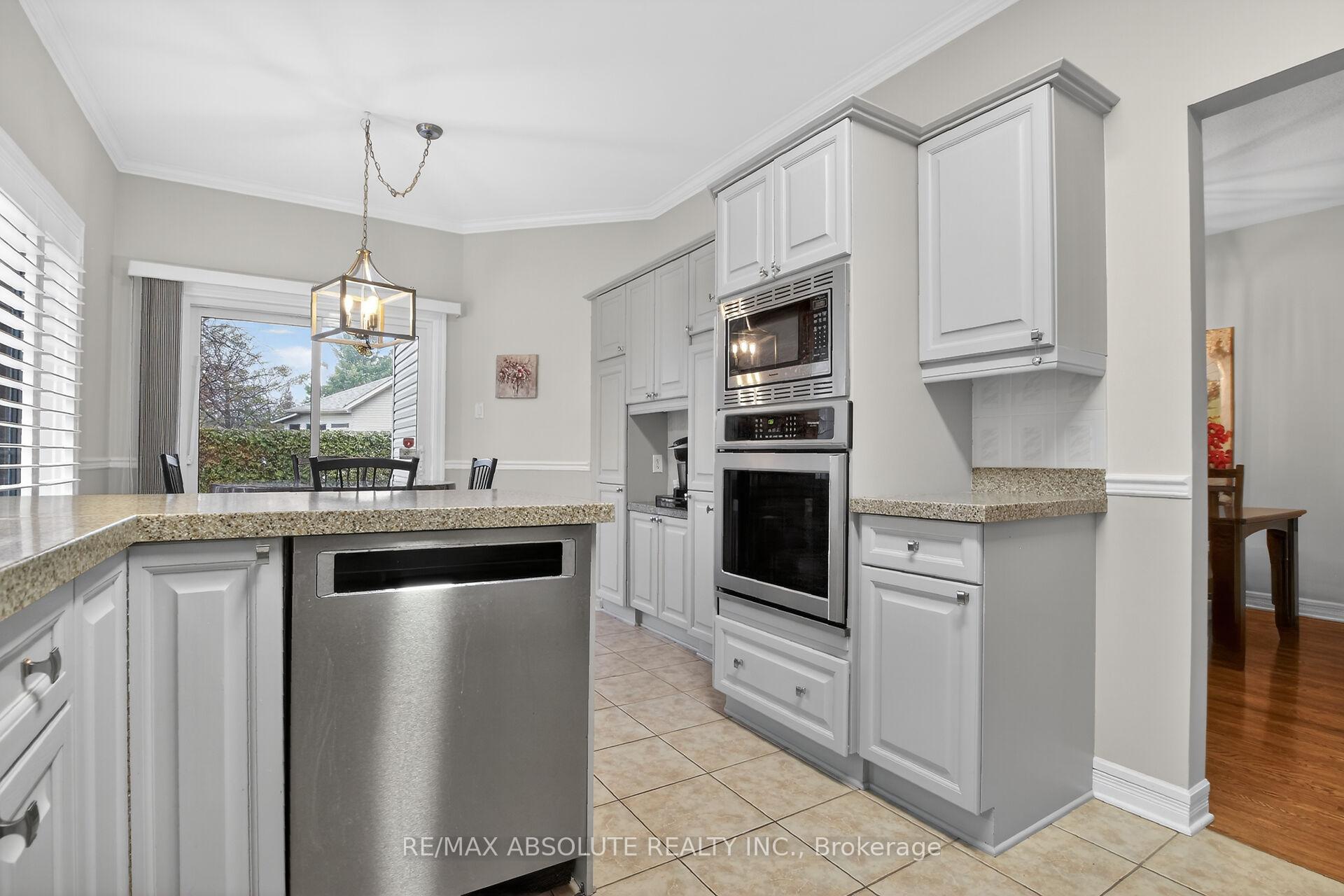 Photo 12 of 19 Goldora Private, Ottawa, Kanata - Kanata Lakes/Heritage Hills — HOMEH