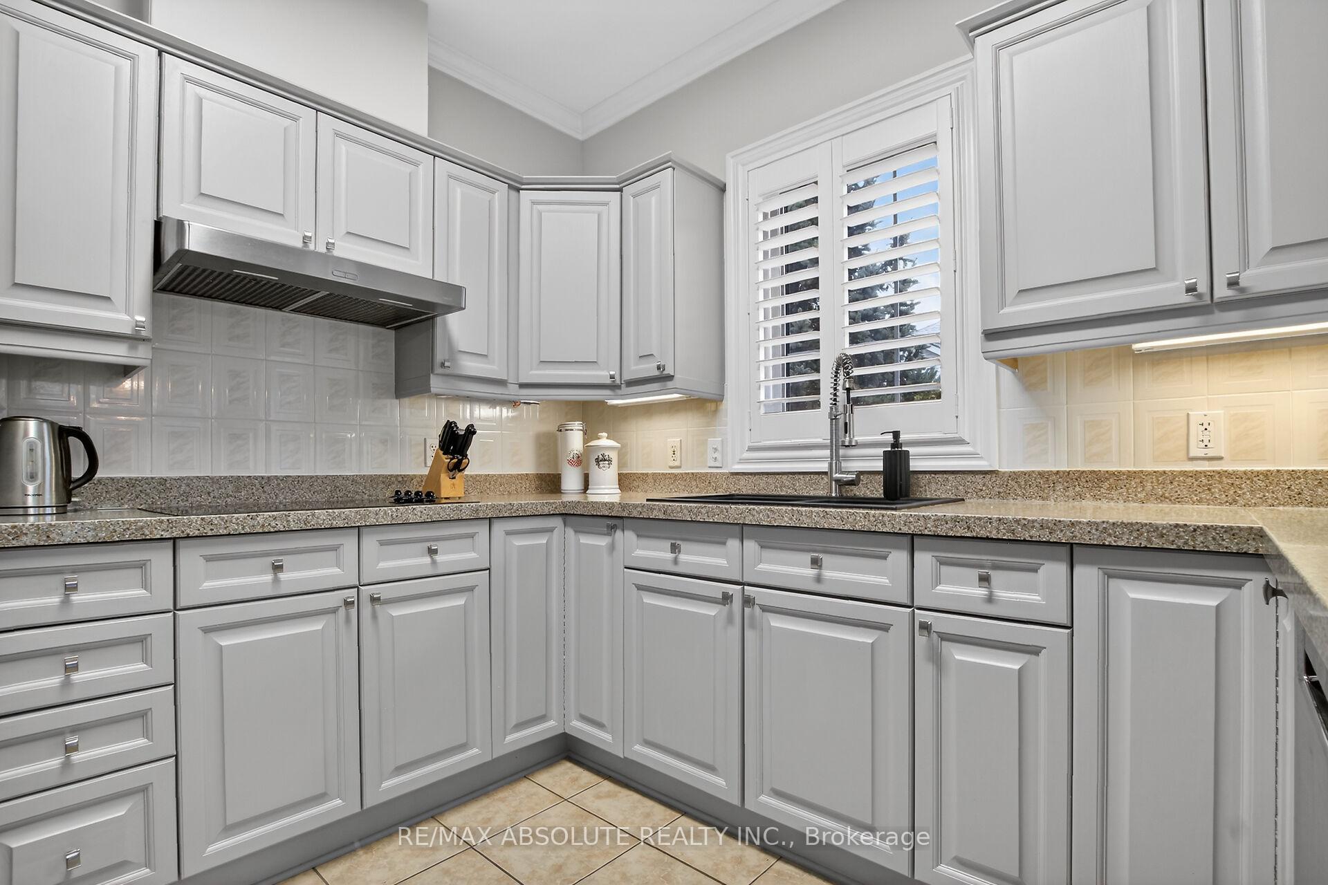Photo 13 of 19 Goldora Private, Ottawa, Kanata - Kanata Lakes/Heritage Hills — HOMEH