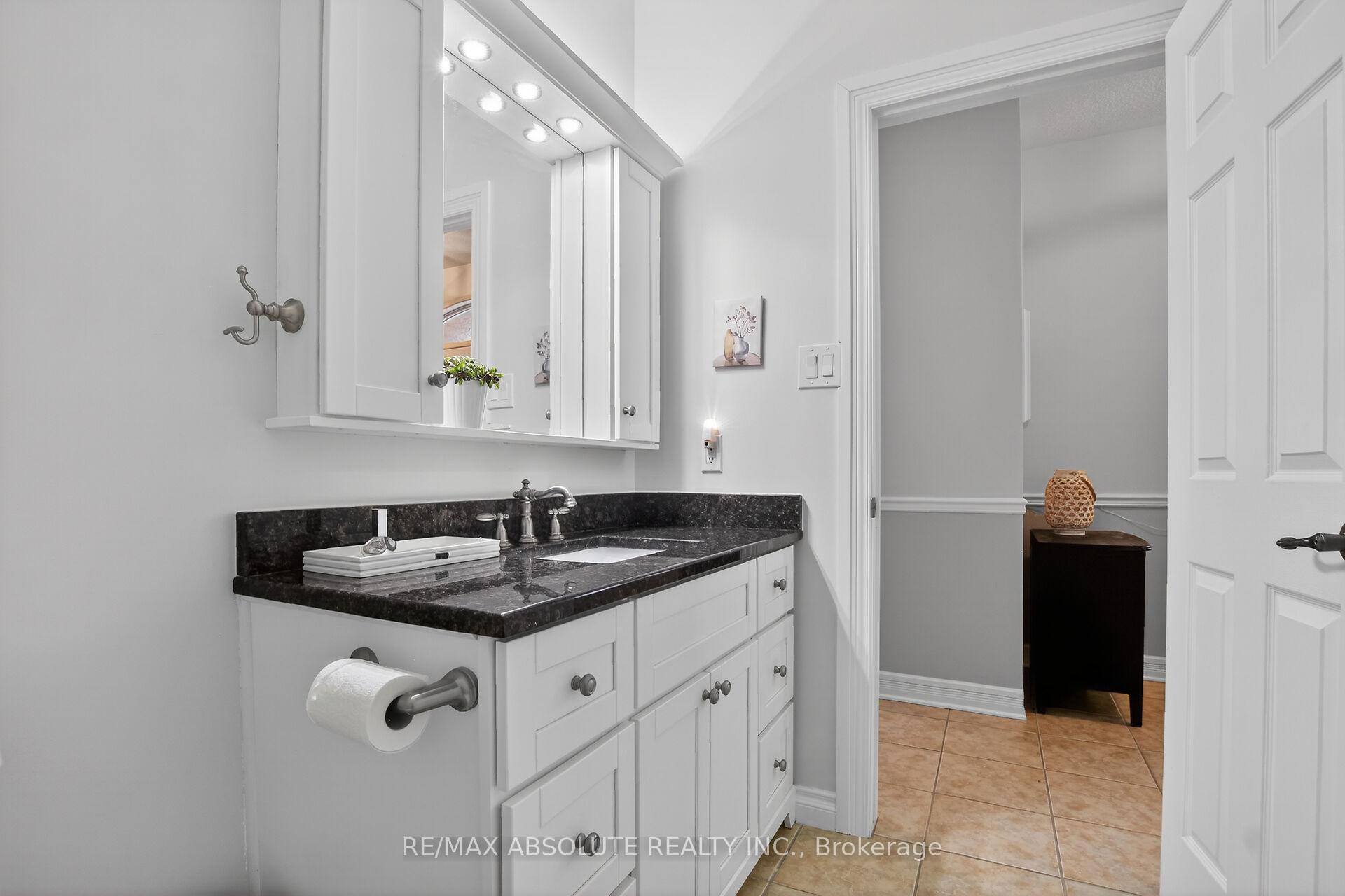 Photo 25 of 19 Goldora Private, Ottawa, Kanata - Kanata Lakes/Heritage Hills — HOMEH