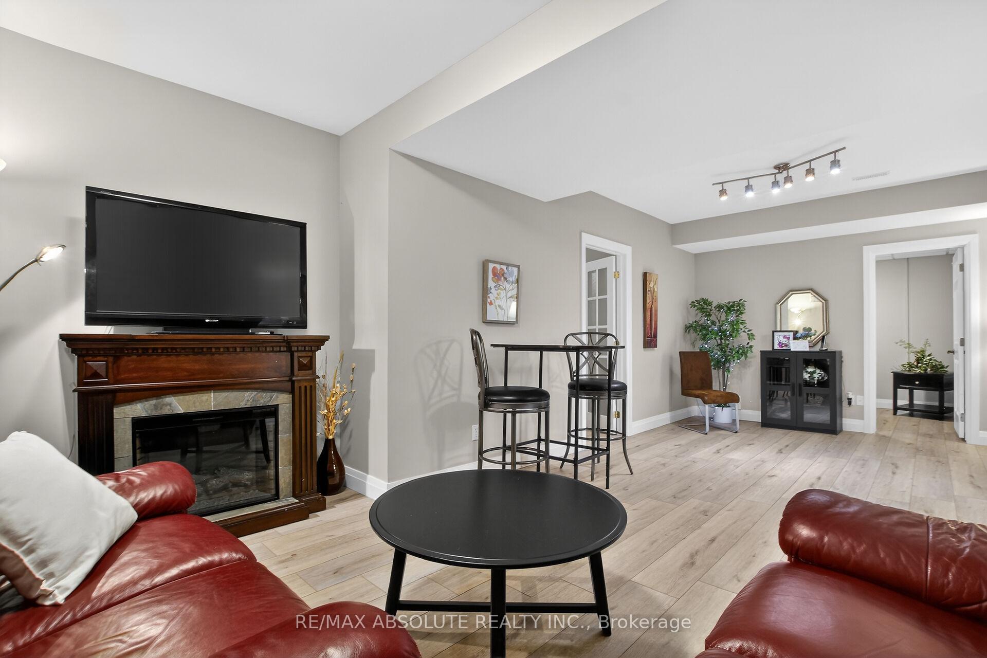 Photo 29 of 19 Goldora Private, Ottawa, Kanata - Kanata Lakes/Heritage Hills — HOMEH