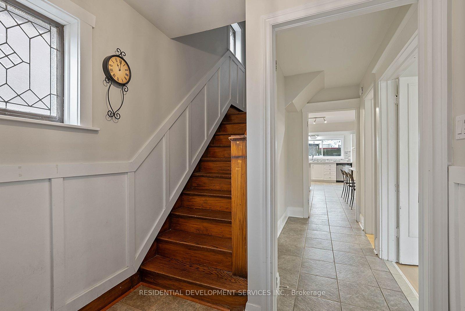 Photo 3 of 363 Strathmore Boulevard, Toronto, Danforth Village-East York — HOMEH