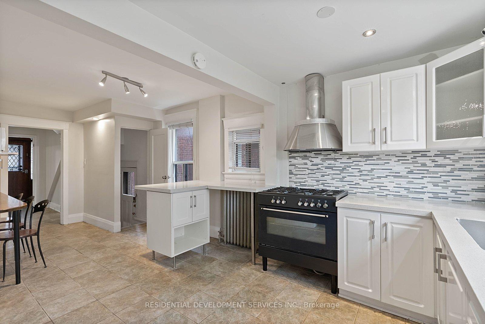 Photo 9 of 363 Strathmore Boulevard, Toronto, Danforth Village-East York — HOMEH
