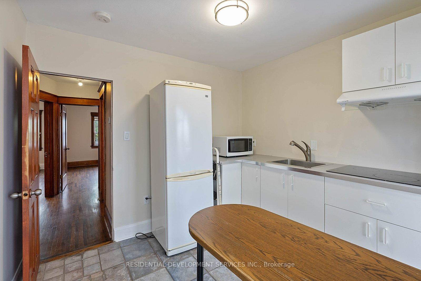 Photo 15 of 363 Strathmore Boulevard, Toronto, Danforth Village-East York — HOMEH