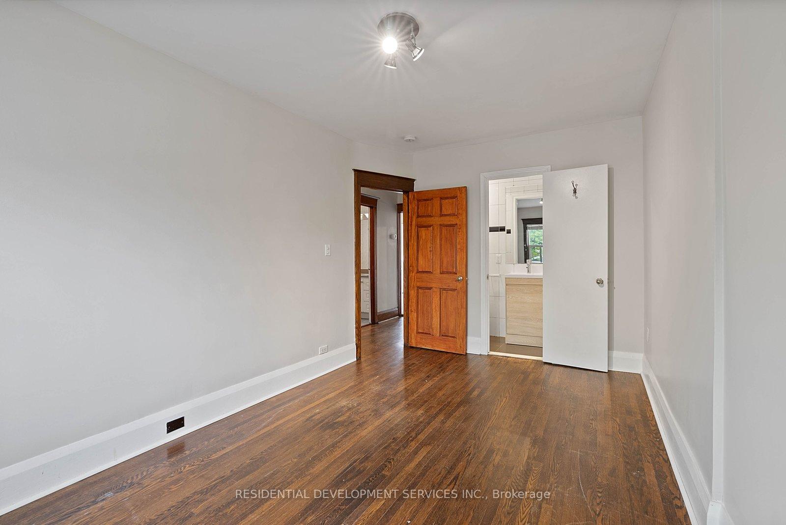 Photo 25 of 363 Strathmore Boulevard, Toronto, Danforth Village-East York — HOMEH
