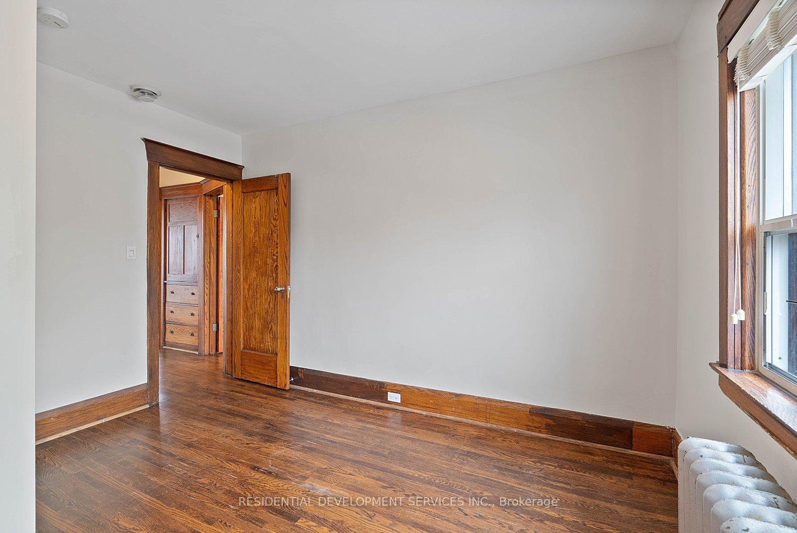 Photo 29 of 363 Strathmore Boulevard, Toronto, Danforth Village-East York — HOMEH