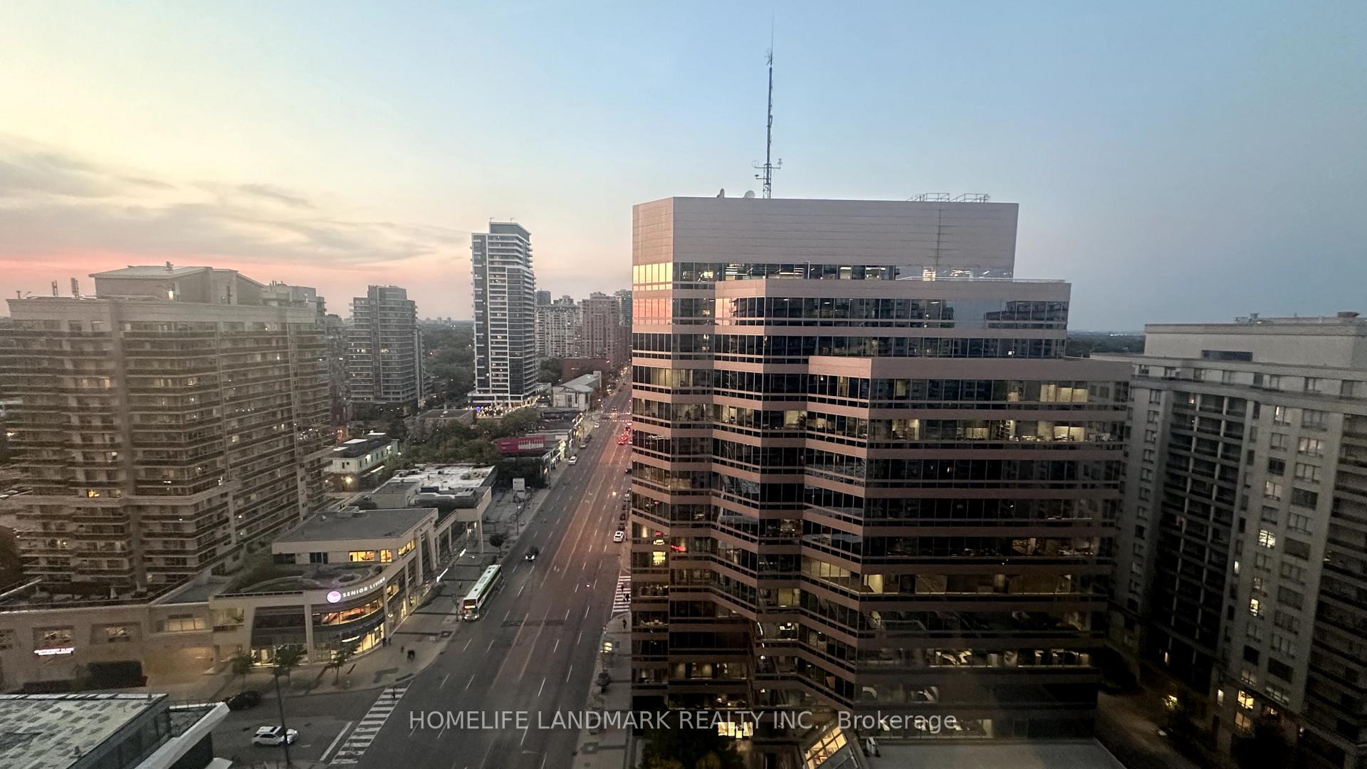 Photo 3 of Unit 2112, 18 Parkview Avenue, North York, Willowdale East — HOMEH