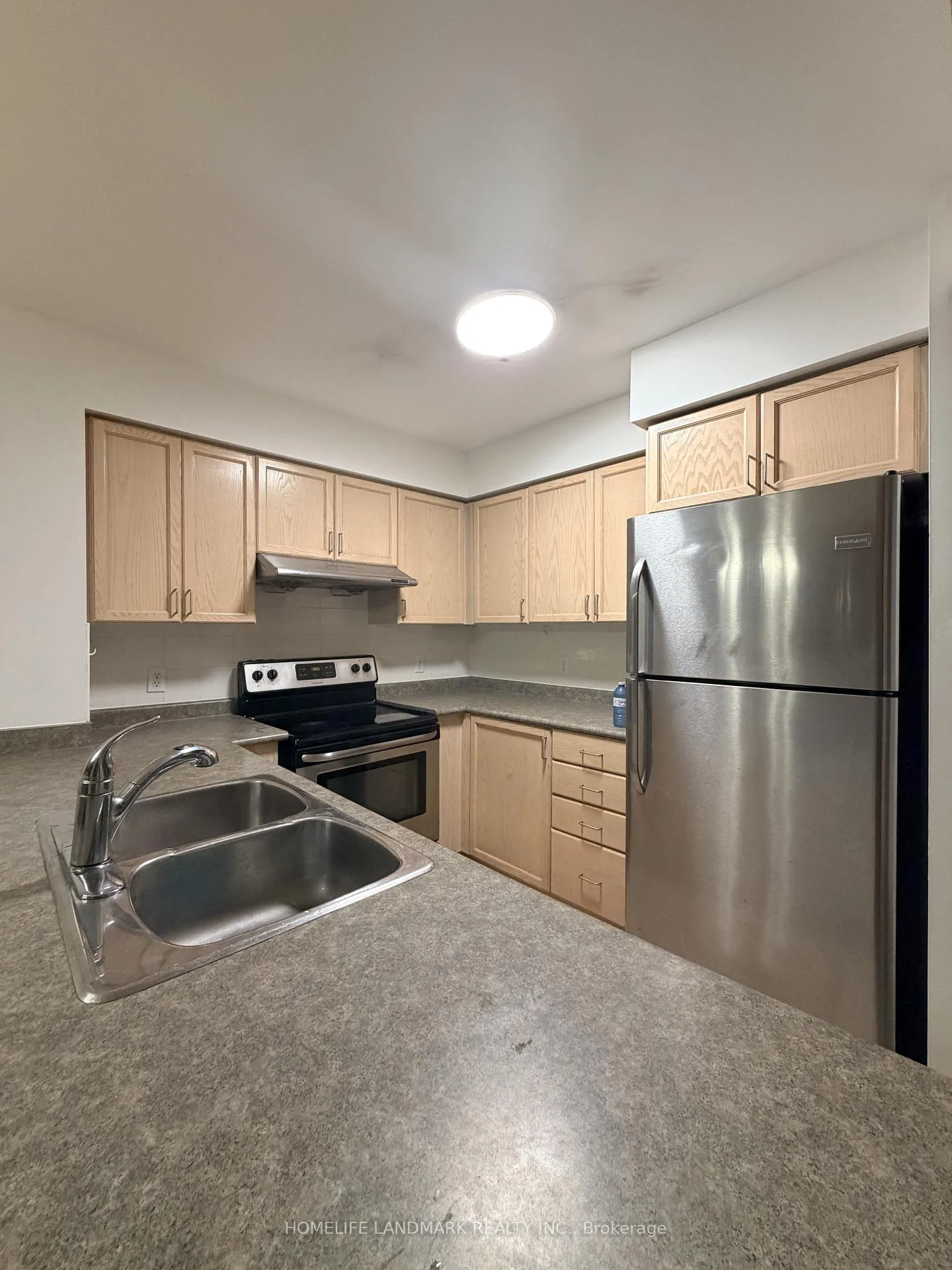 Photo 7 of Unit 2112, 18 Parkview Avenue, North York, Willowdale East — HOMEH