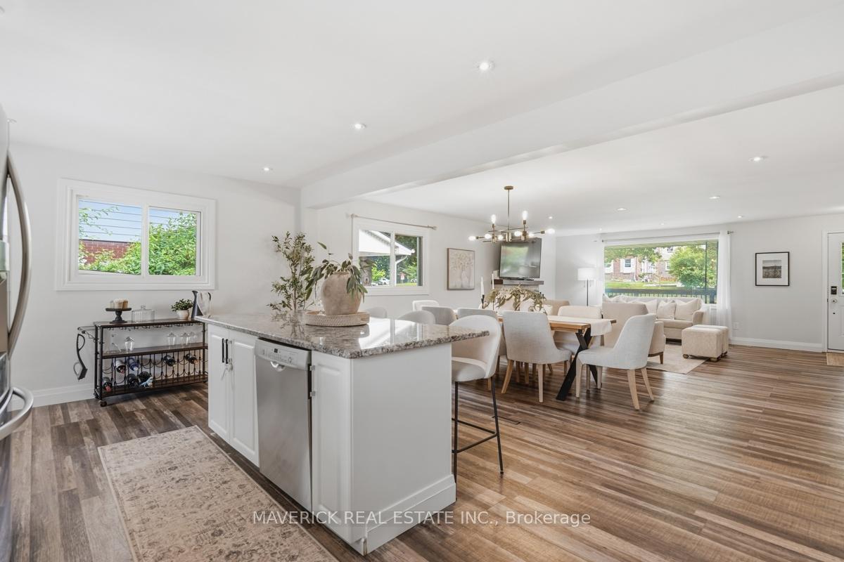 Photo 14 of 653 Viscount Road, London, South O — HOMEH