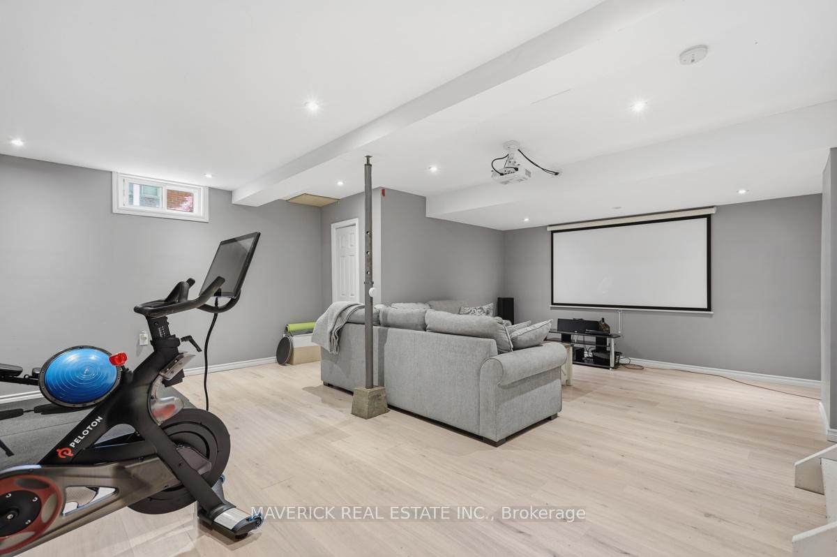 Photo 34 of 653 Viscount Road, London, South O — HOMEH