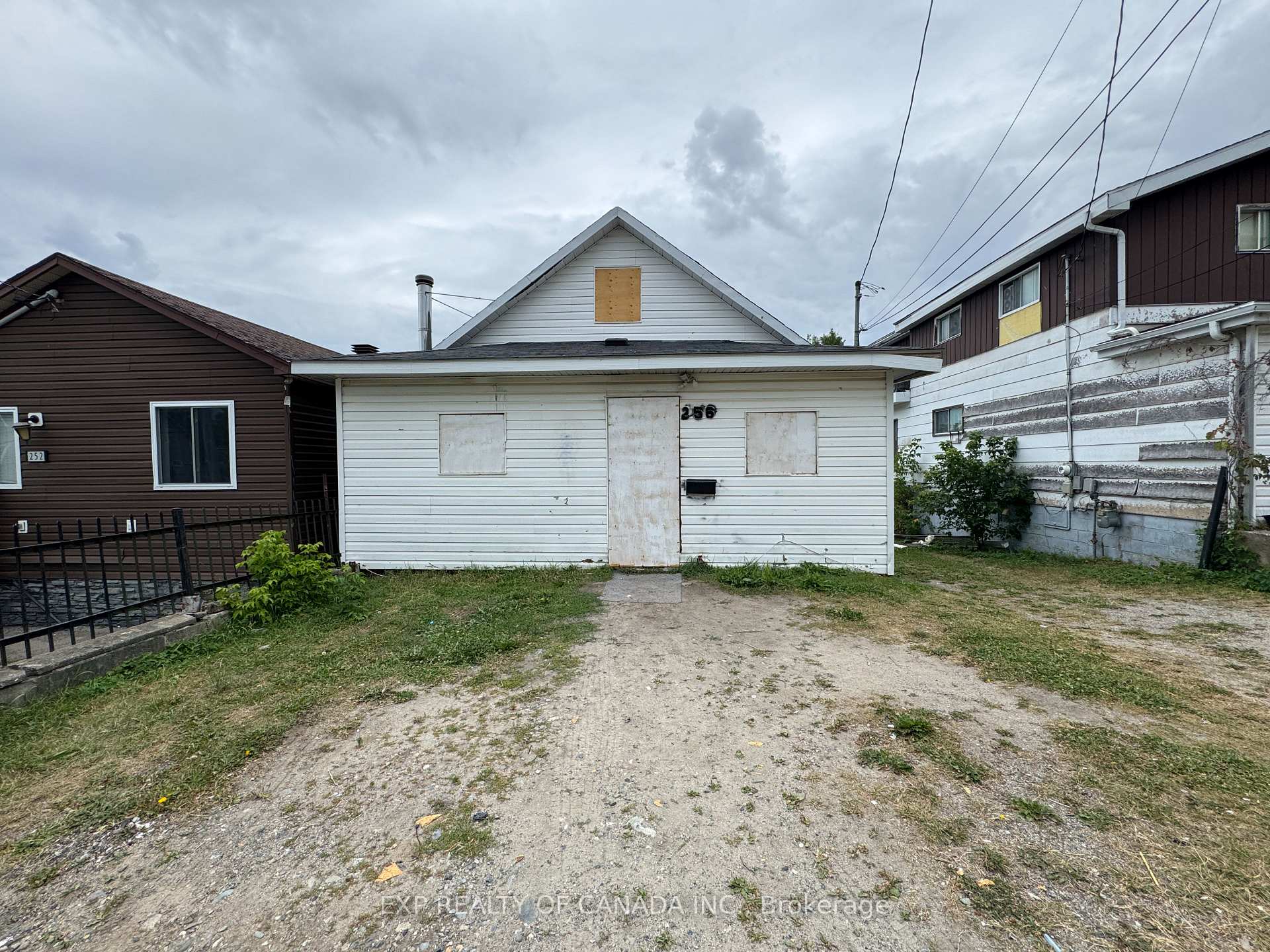 Photo 1 of 256 Sixth Avenue, Timmins, TNE - Hill District — HOMEH