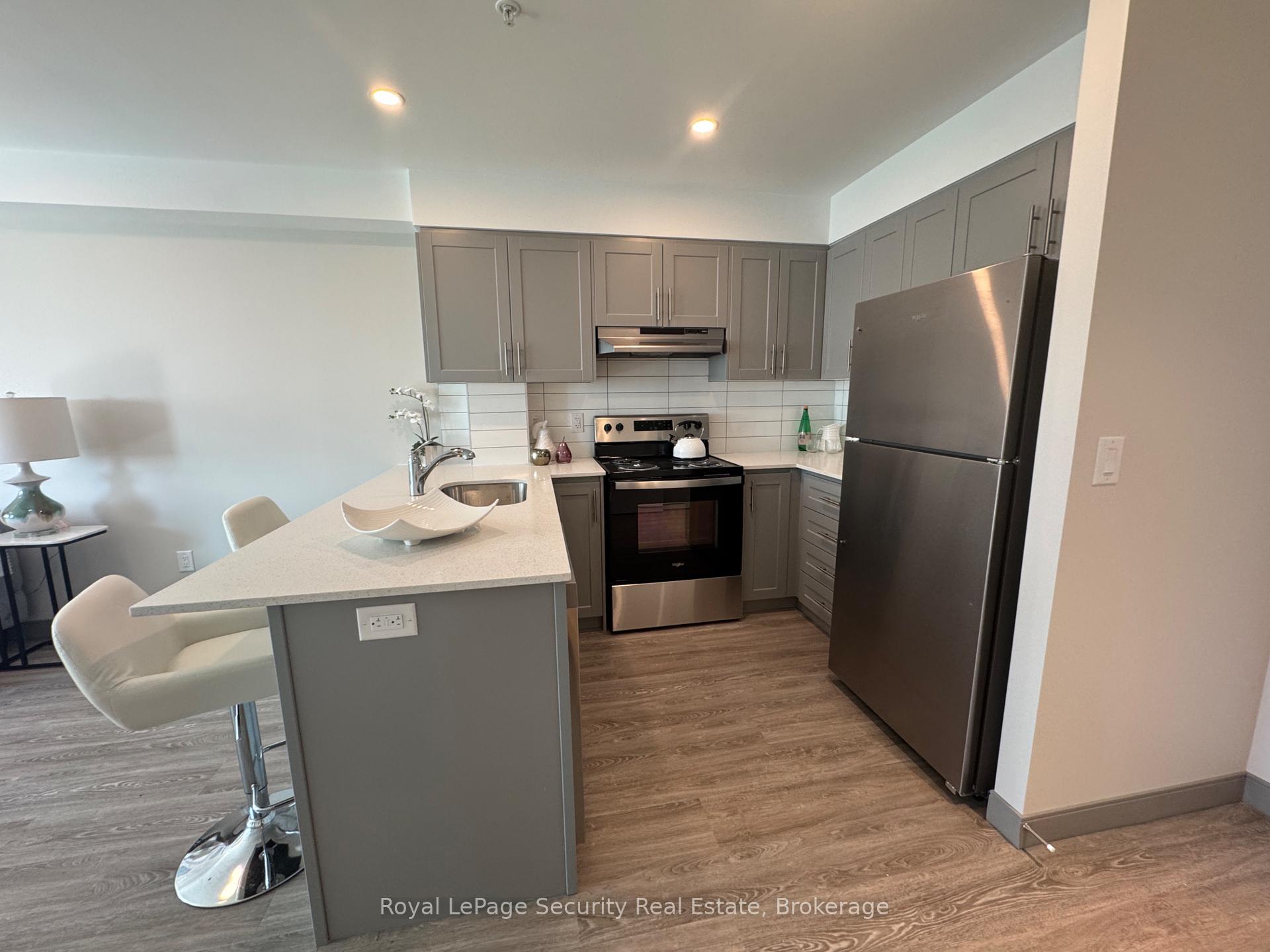 Photo 7 of Unit 511, 1015 Innisfil Beach Road, Innisfil, Alcona — HOMEH
