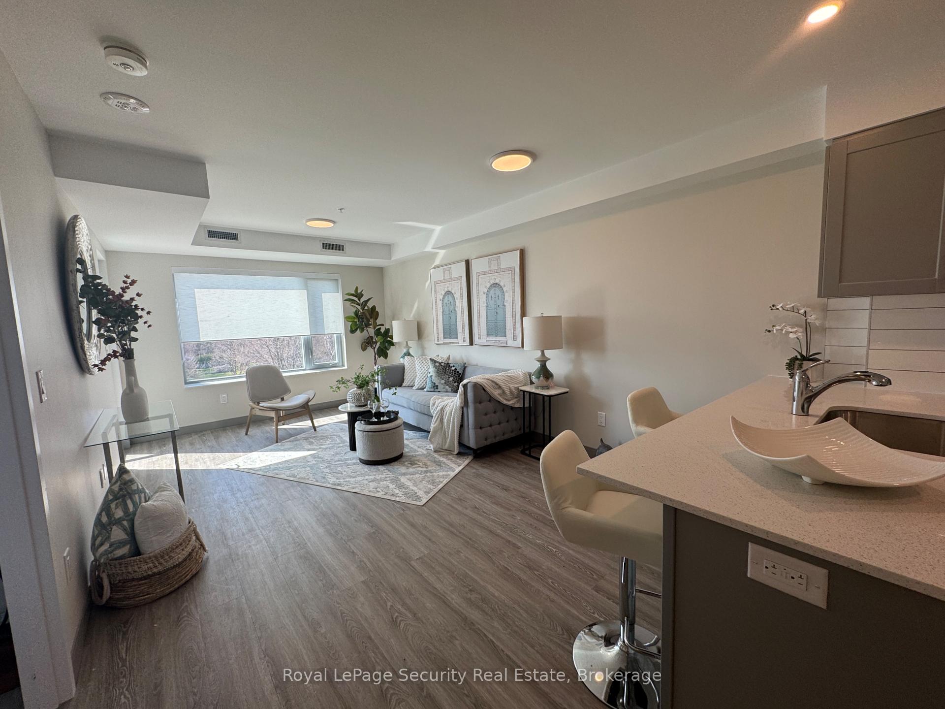 Photo 12 of Unit 511, 1015 Innisfil Beach Road, Innisfil, Alcona — HOMEH