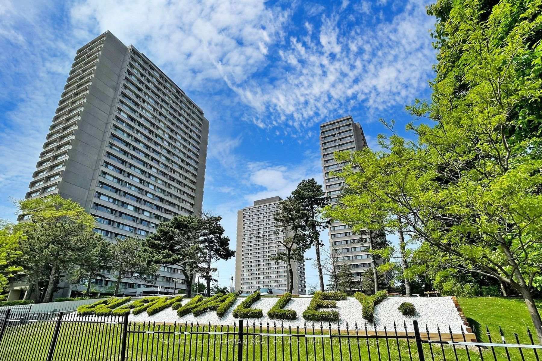 Photo of Unit 706, 735 Don Mills Road