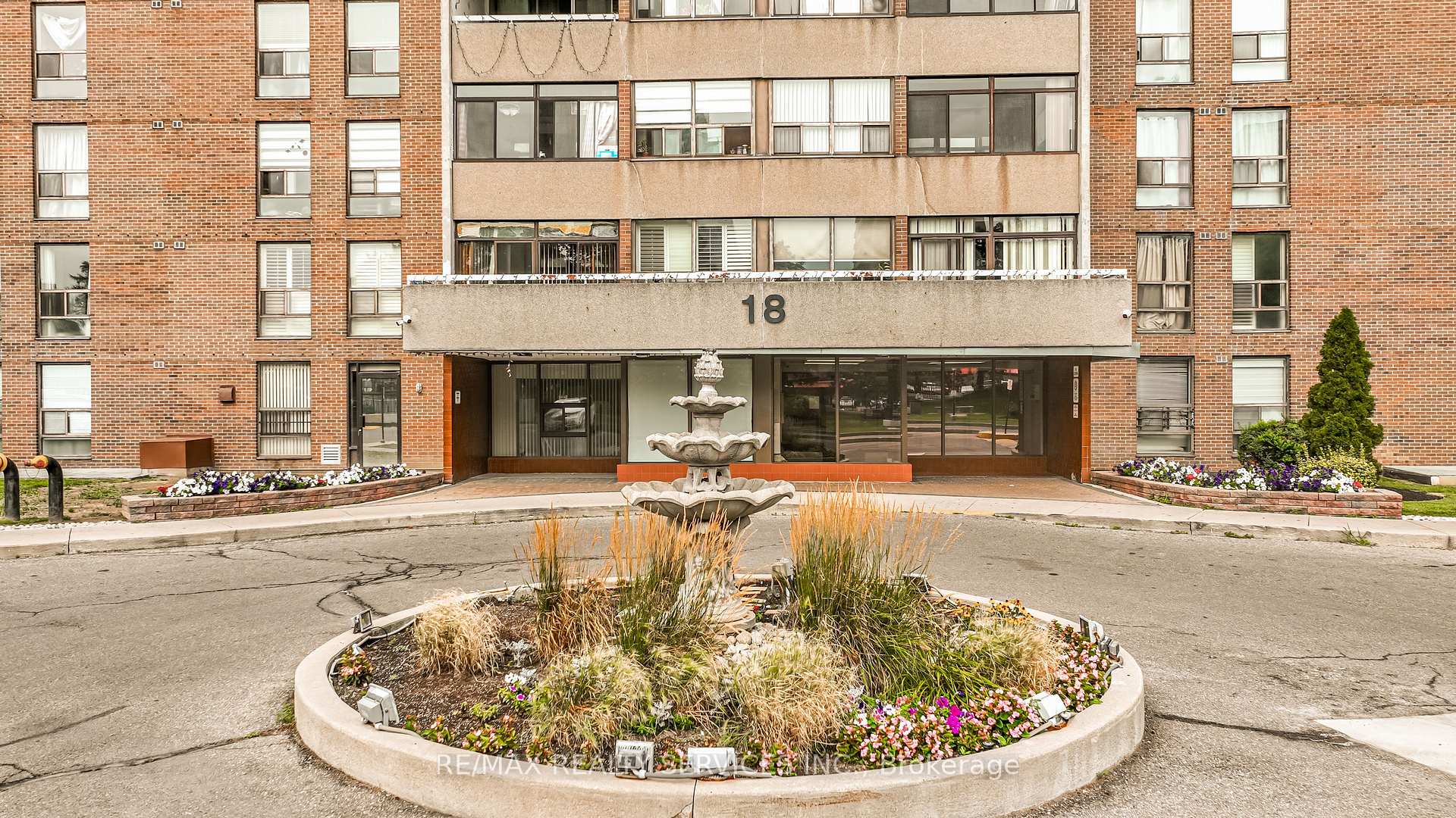 Photo 3 of Unit 2102, 18 Knightsbridge Road, Brampton, Queen Street Corridor — HOMEH