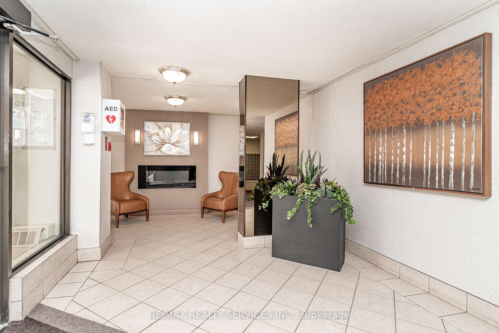 Photo 4 of Unit 2102, 18 Knightsbridge Road, Brampton, Queen Street Corridor — HOMEH