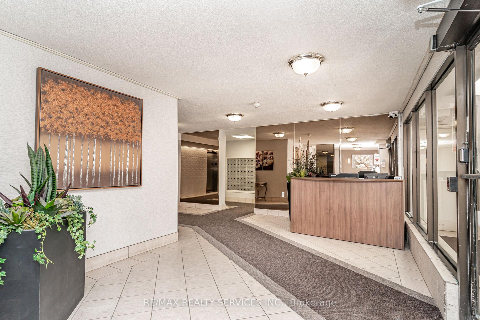 Photo 5 of Unit 2102, 18 Knightsbridge Road, Brampton, Queen Street Corridor — HOMEH