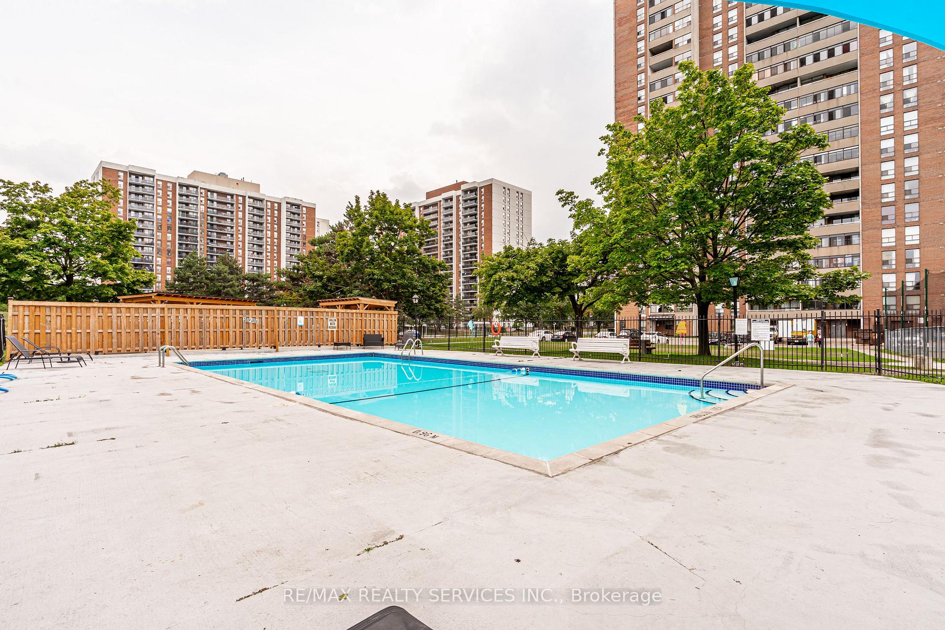 Photo 36 of Unit 2102, 18 Knightsbridge Road, Brampton, Queen Street Corridor — HOMEH