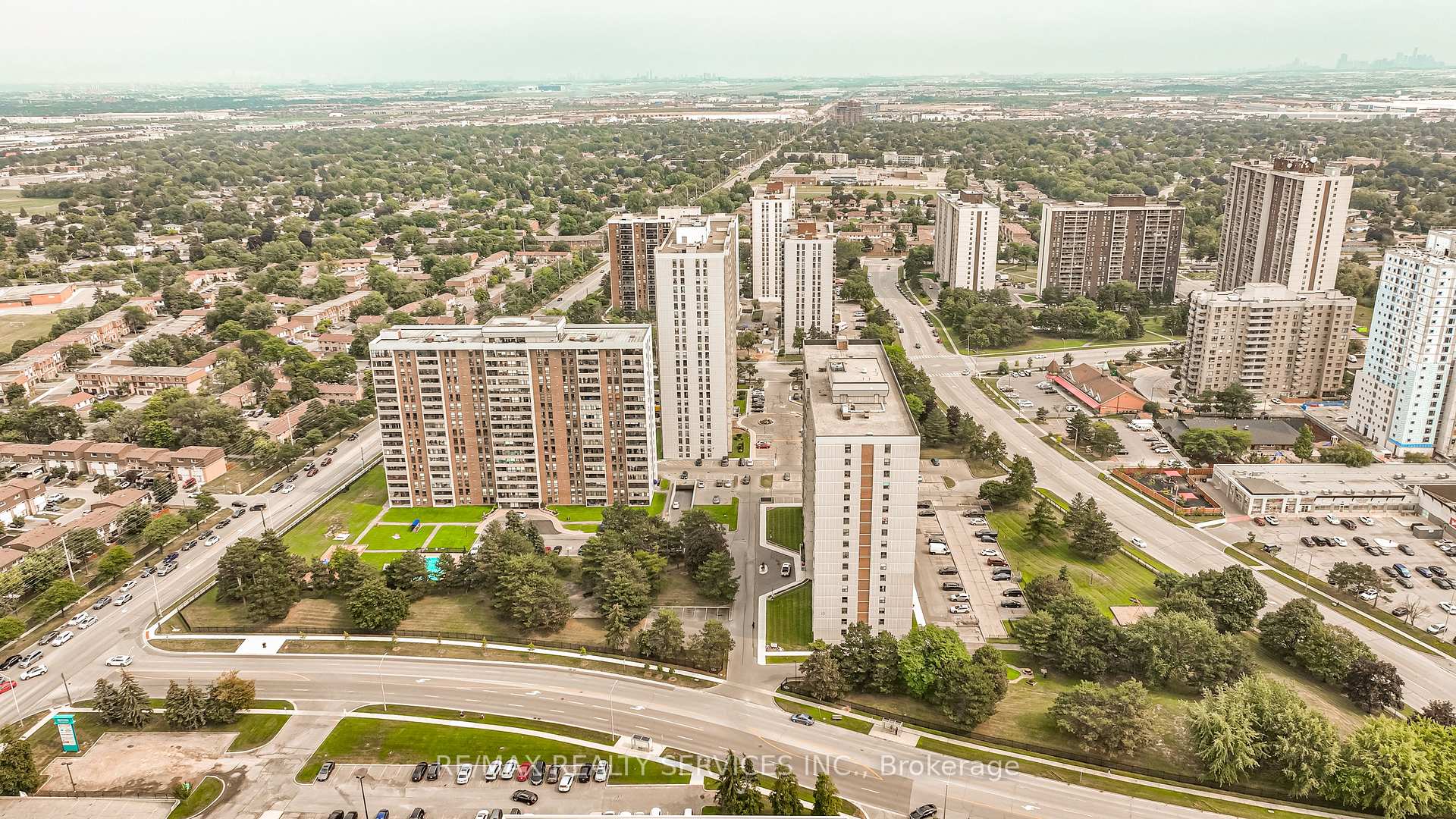 Photo 45 of Unit 2102, 18 Knightsbridge Road, Brampton, Queen Street Corridor — HOMEH