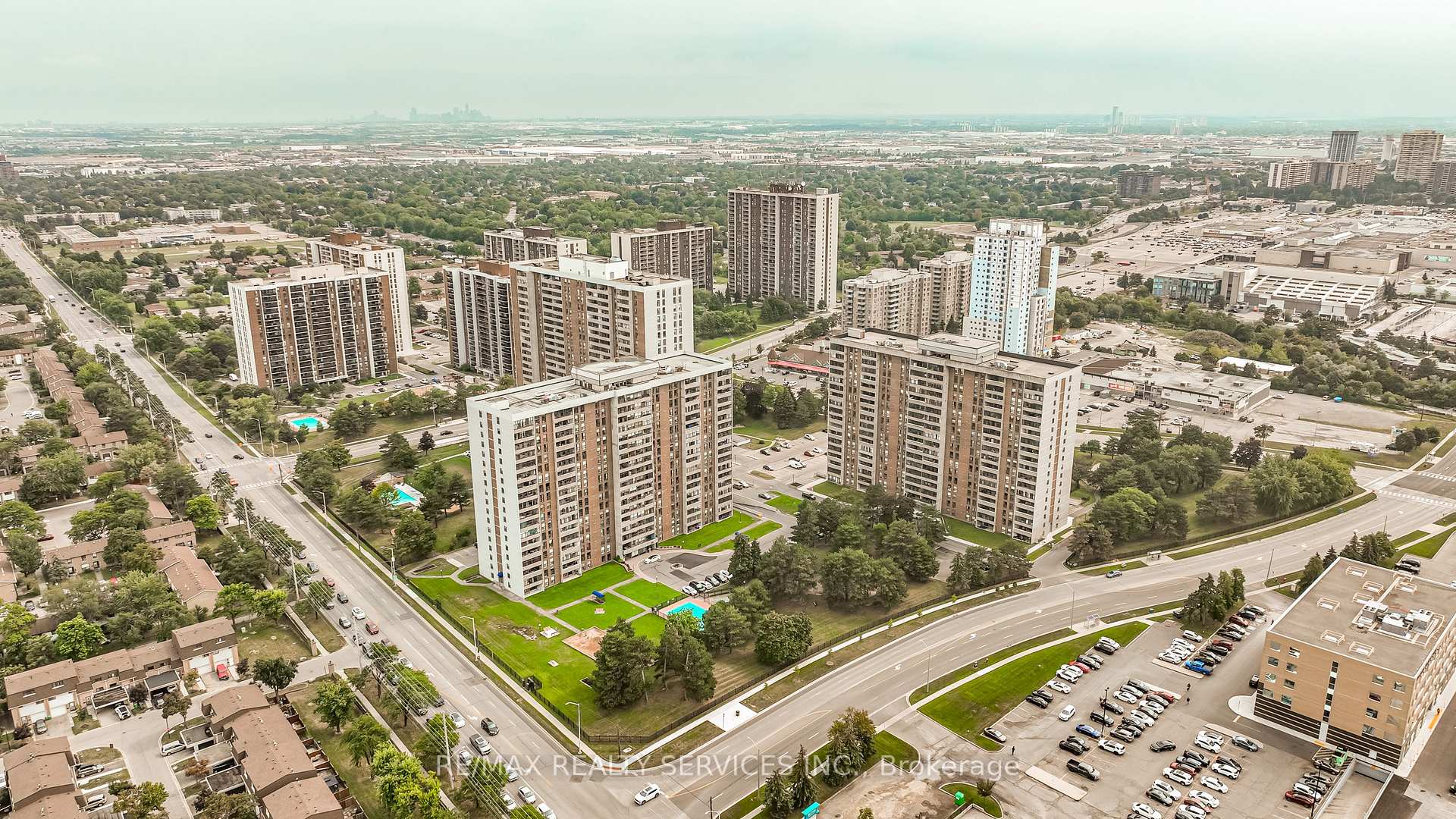 Photo 46 of Unit 2102, 18 Knightsbridge Road, Brampton, Queen Street Corridor — HOMEH