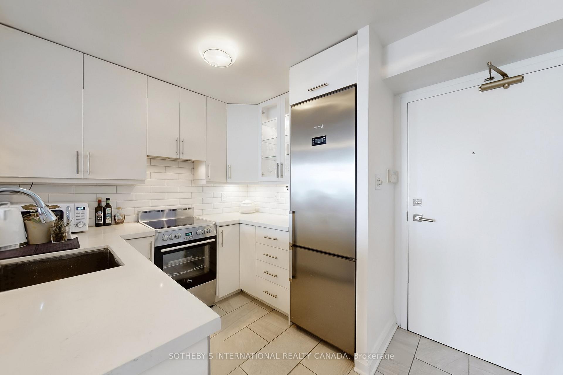 Photo 9 of Unit 501, 109 Front Street E, Toronto, Waterfront Communities — HOMEH