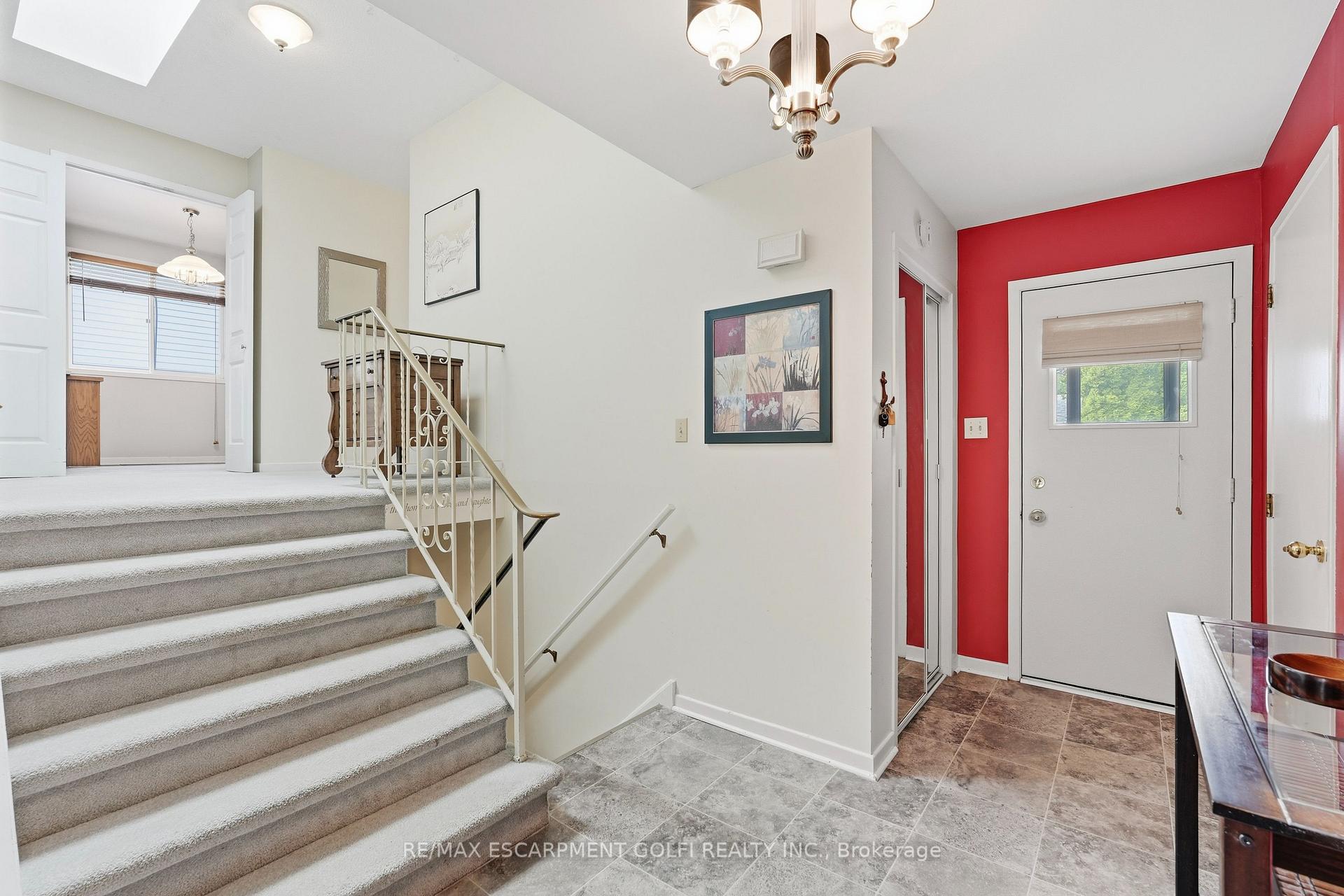 Photo 5 of 681 Empress Crescent, Burlington, Appleby — HOMEH
