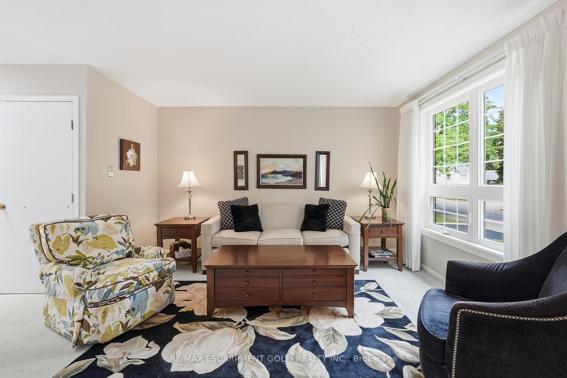 Photo 6 of 681 Empress Crescent, Burlington, Appleby — HOMEH