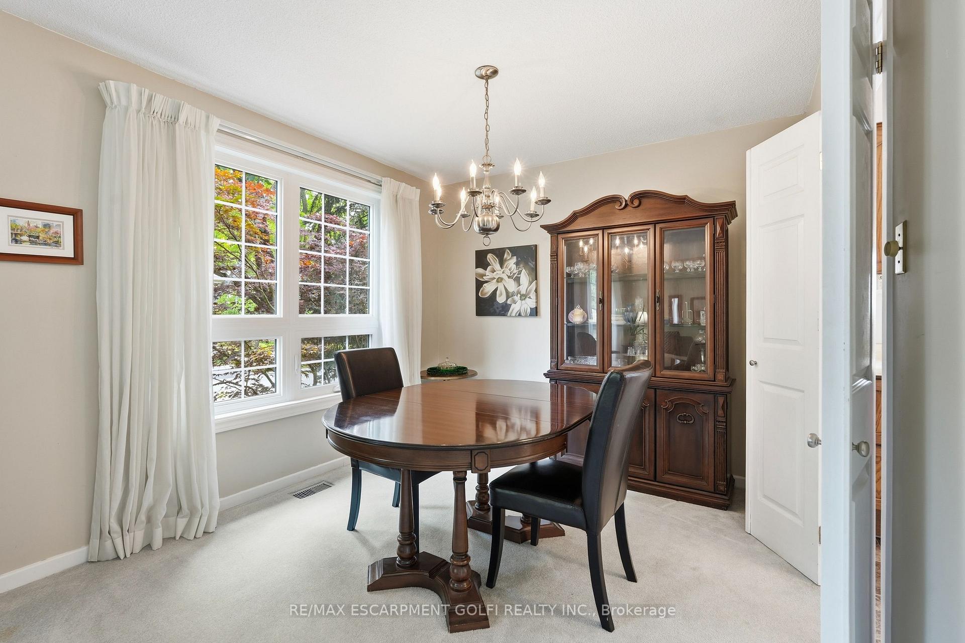 Photo 10 of 681 Empress Crescent, Burlington, Appleby — HOMEH