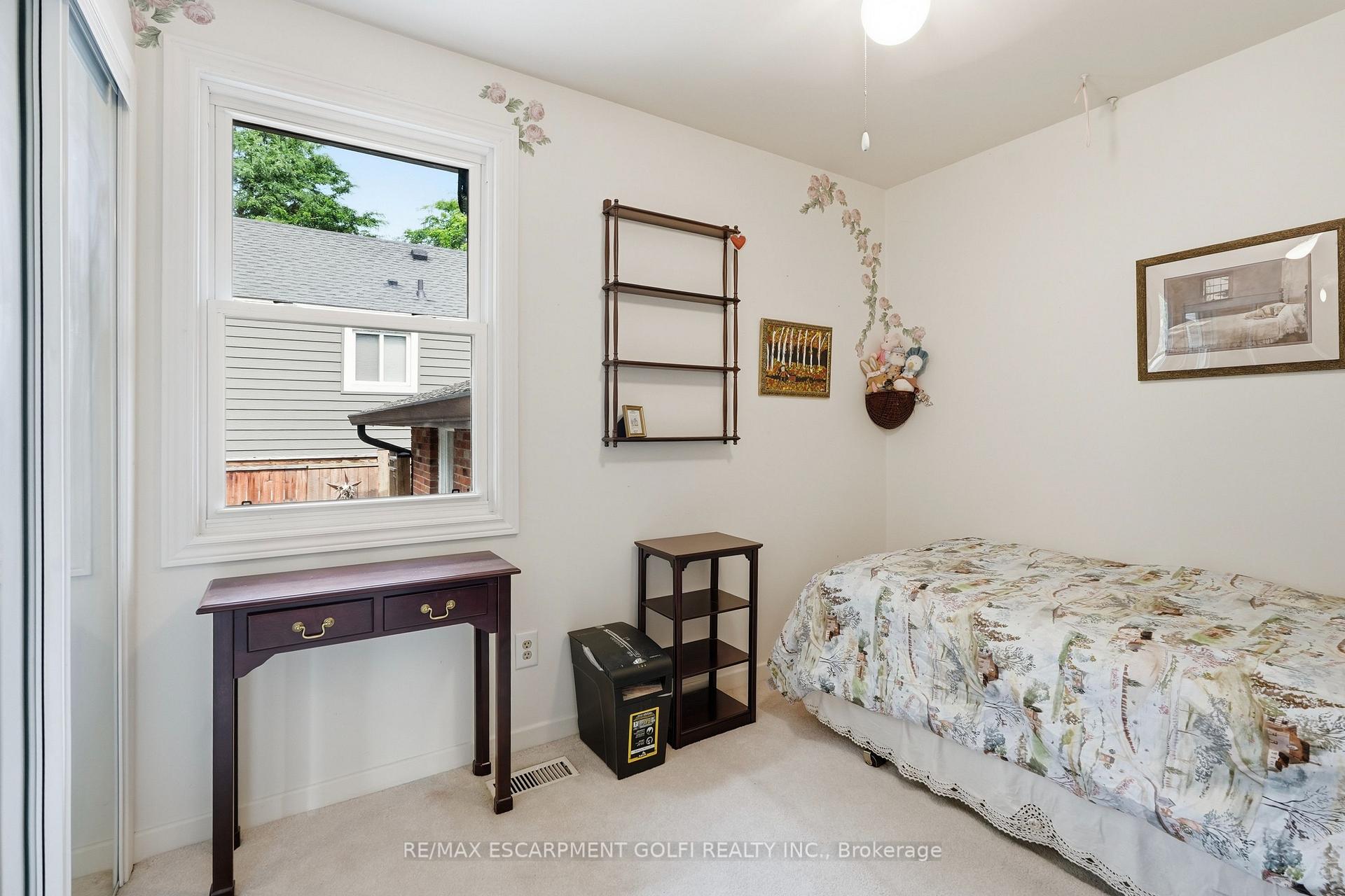 Photo 18 of 681 Empress Crescent, Burlington, Appleby — HOMEH