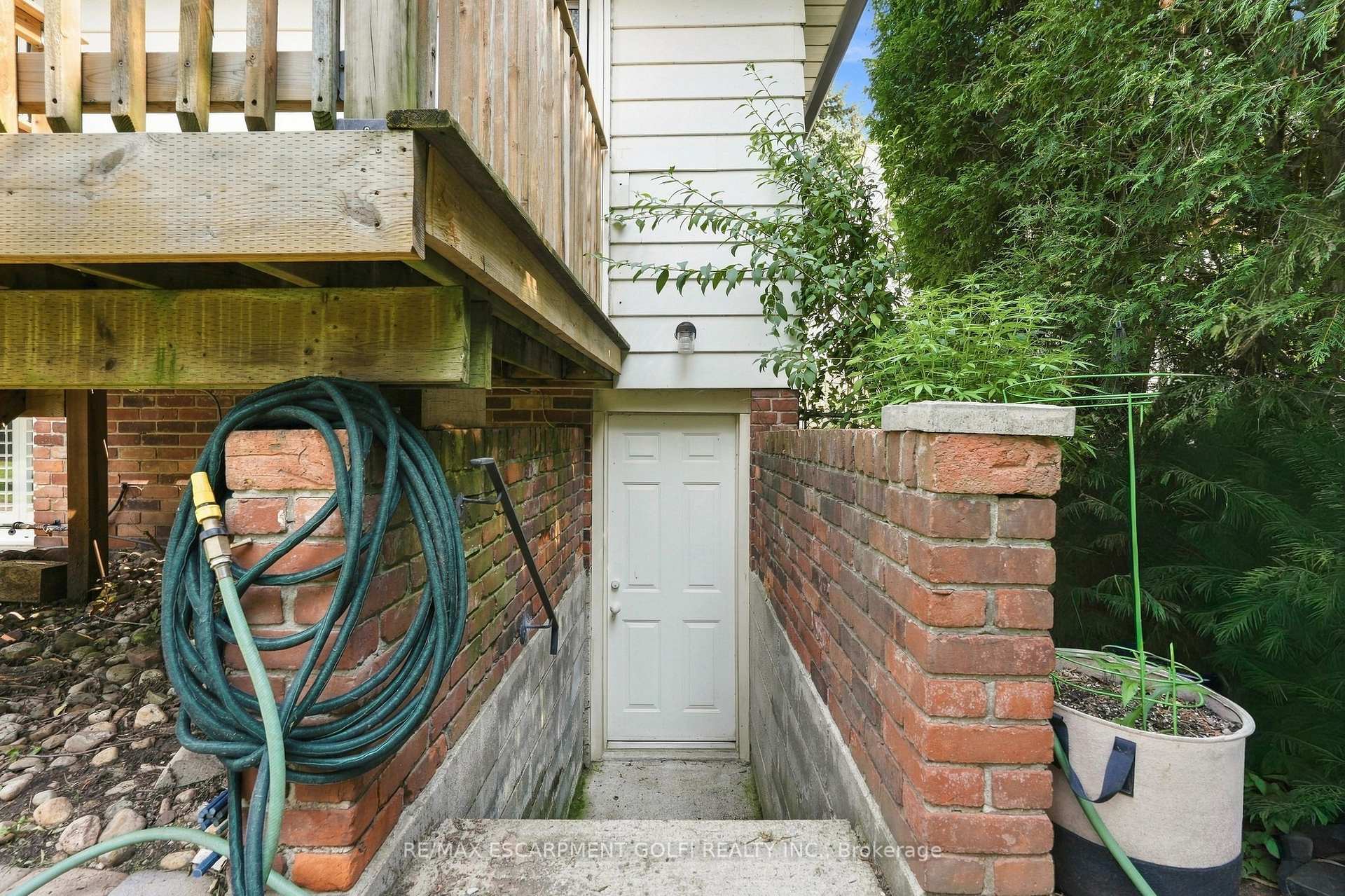 Photo 33 of 681 Empress Crescent, Burlington, Appleby — HOMEH