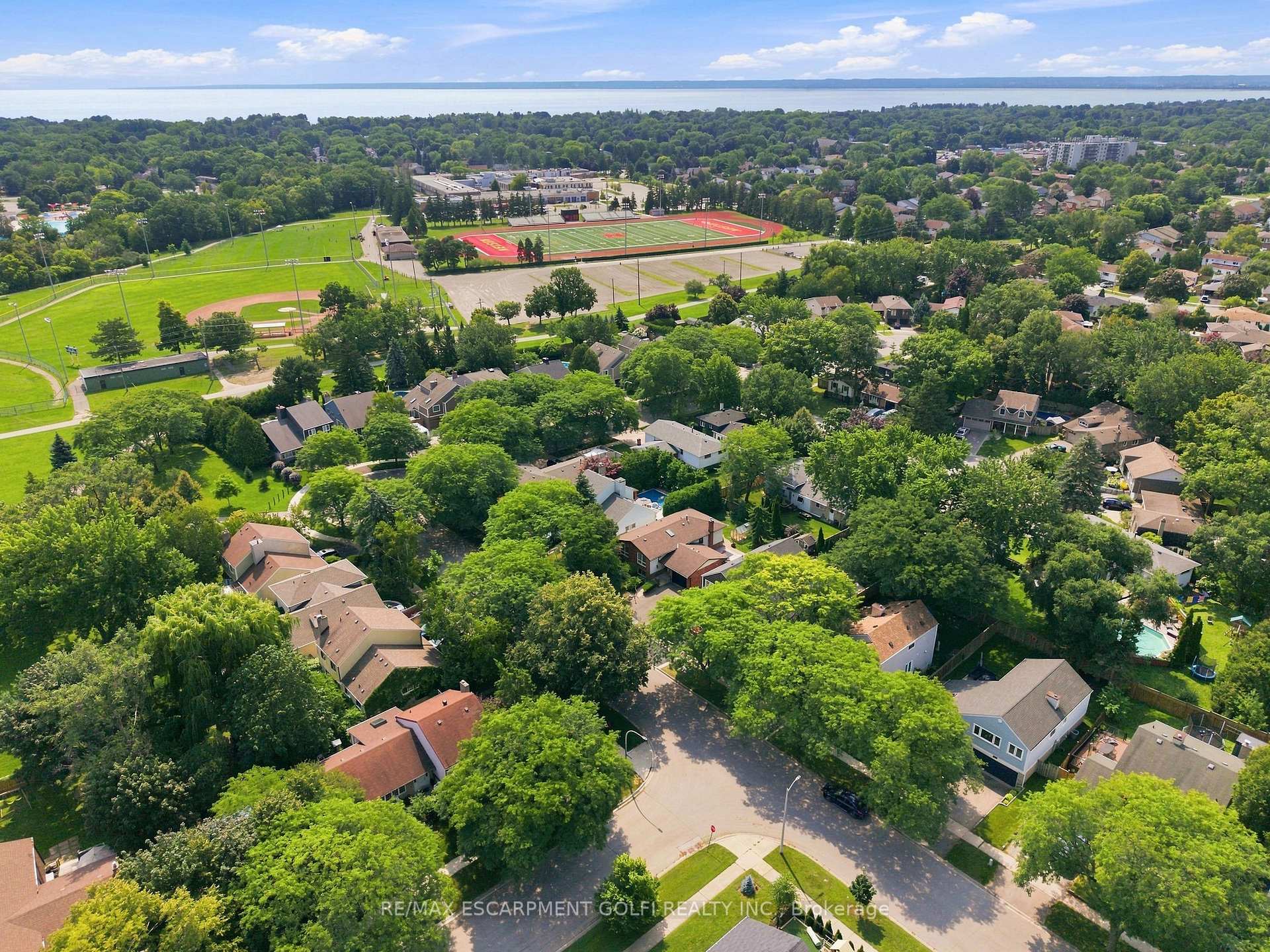 Photo 37 of 681 Empress Crescent, Burlington, Appleby — HOMEH