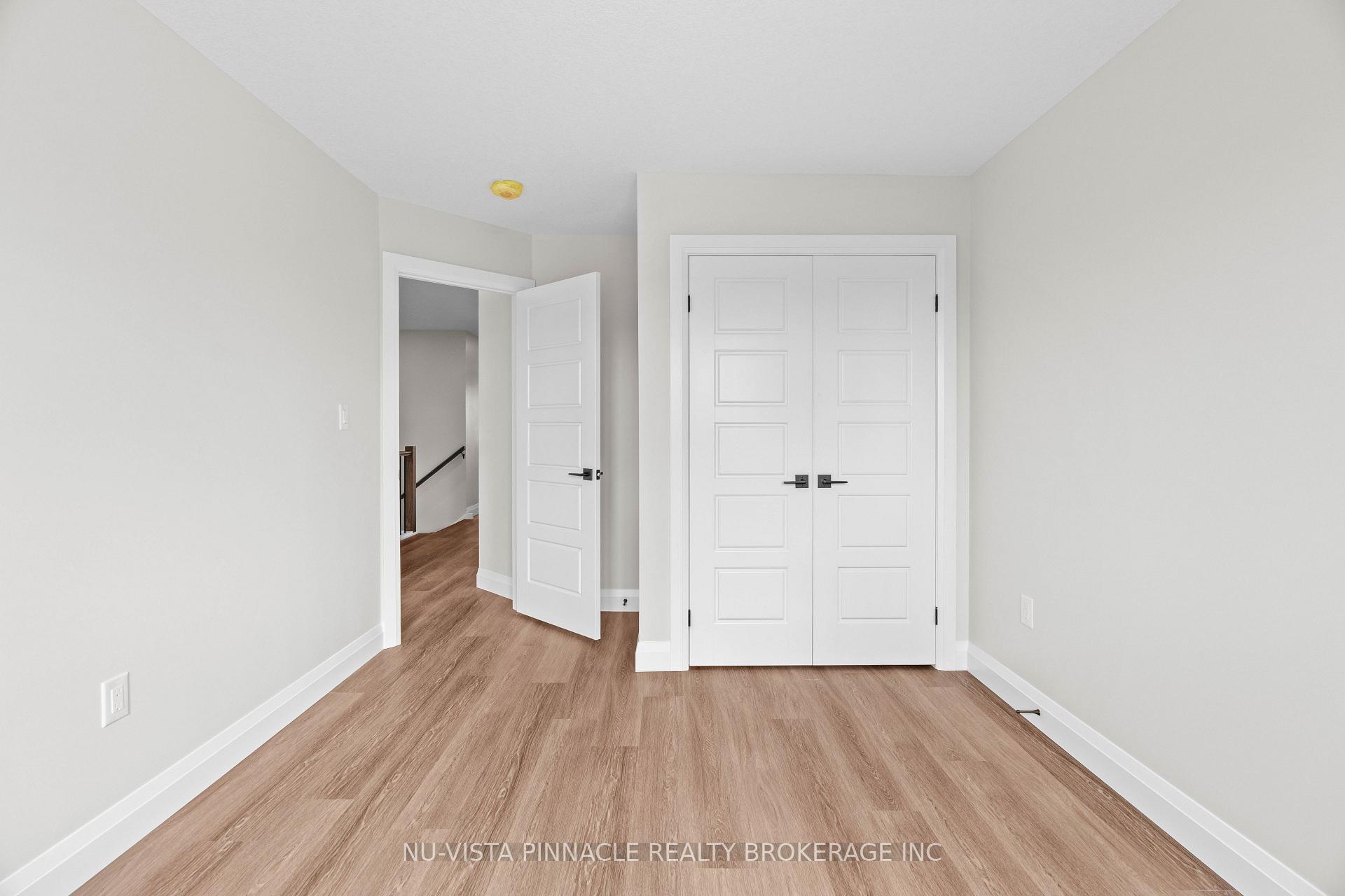 Photo 10 of 75 Doune Street, Strathroy-Caradoc, SE — HOMEH