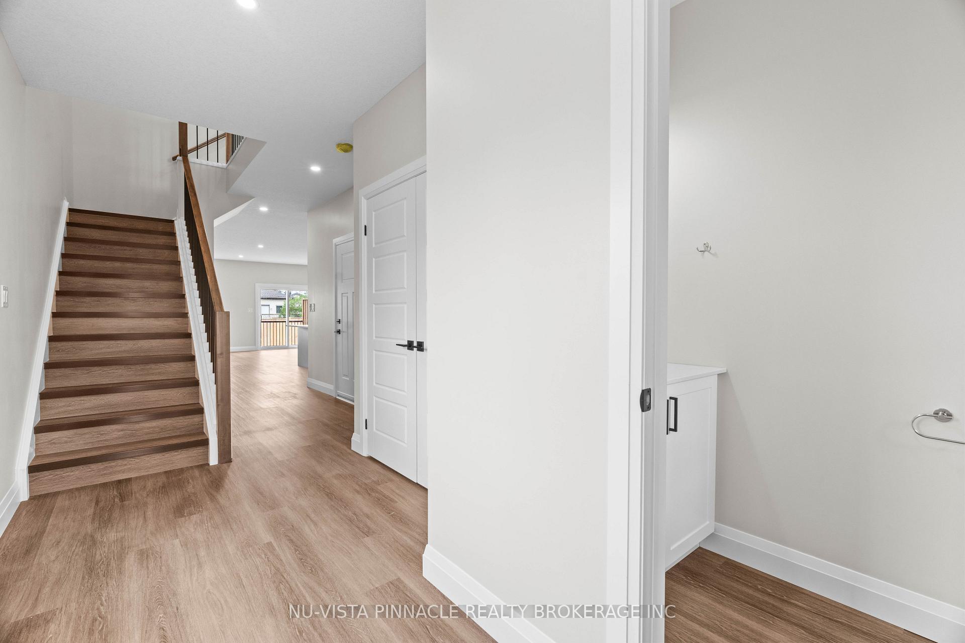Photo 13 of 75 Doune Street, Strathroy-Caradoc, SE — HOMEH