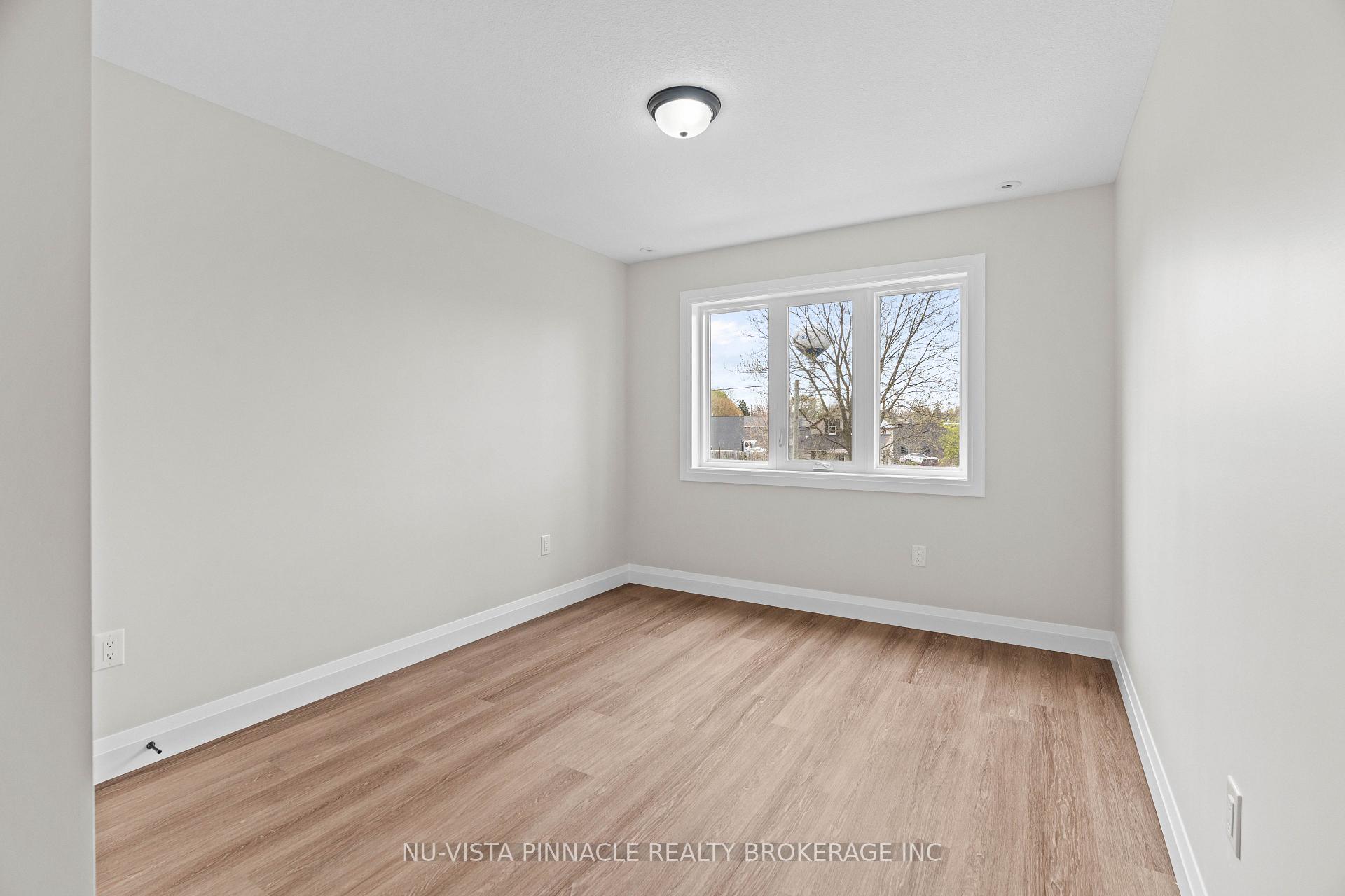 Photo 30 of 75 Doune Street, Strathroy-Caradoc, SE — HOMEH