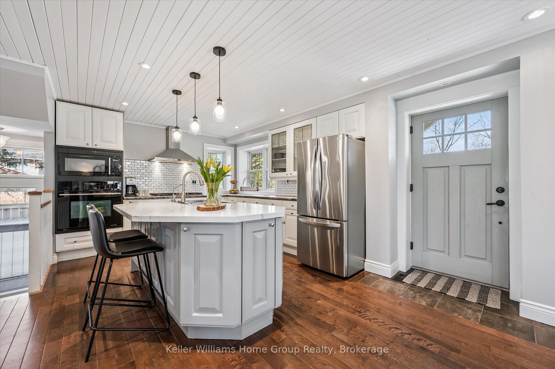 Photo 10 of 3 Dundas Street W, Erin — HOMEH