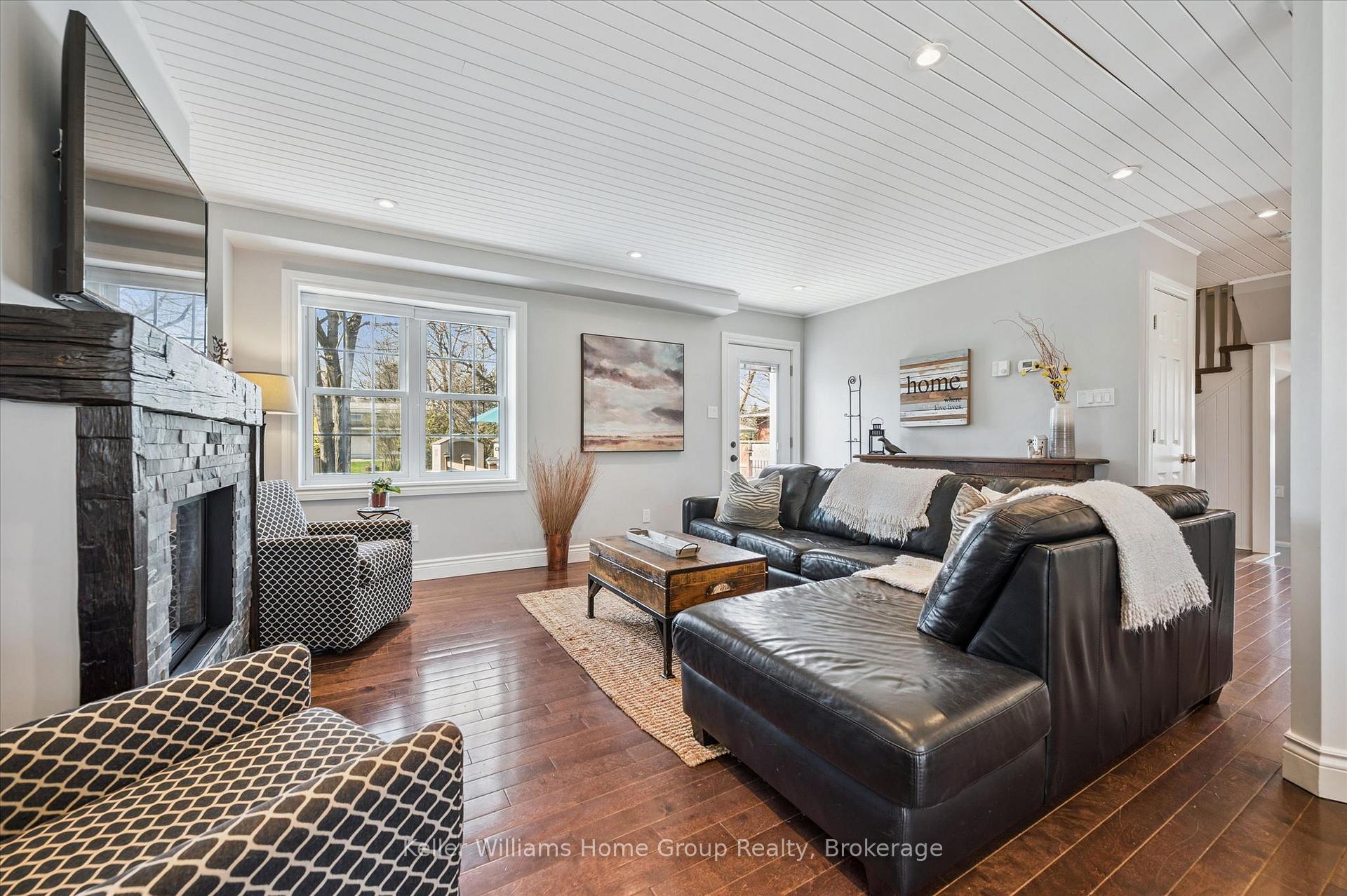 Photo 19 of 3 Dundas Street W, Erin — HOMEH