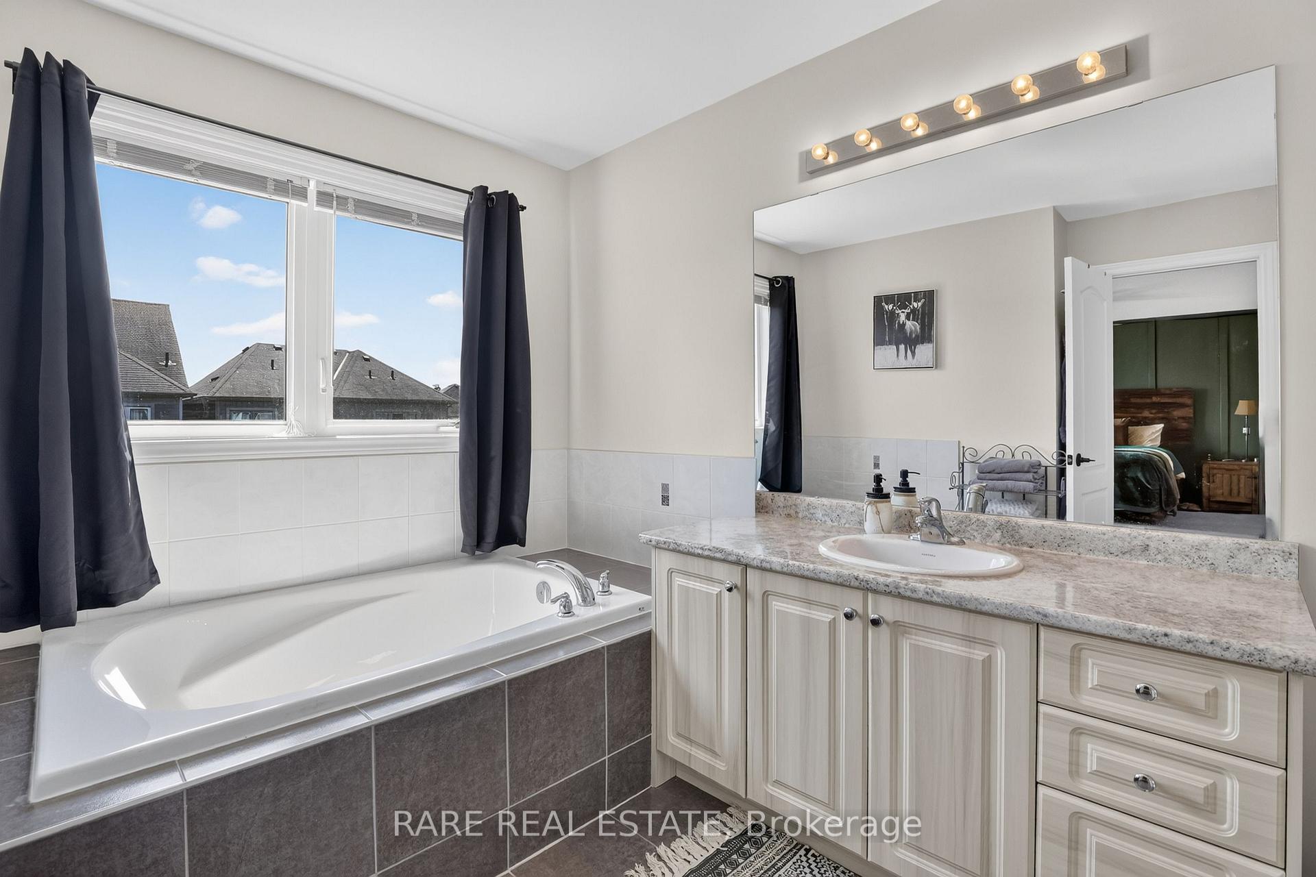 Photo 20 of 69 Decarolis Crescent, Essa, Angus — HOMEH