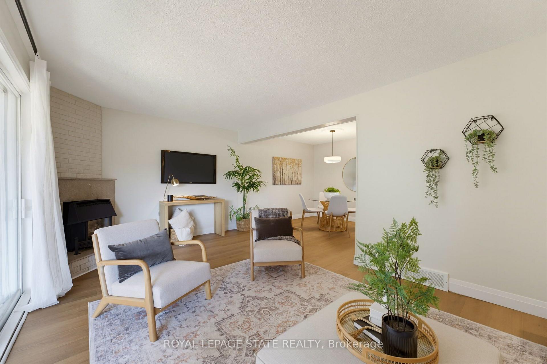 Photo 11 of 32 Silvervine Drive, Hamilton, Stoney Creek — HOMEH
