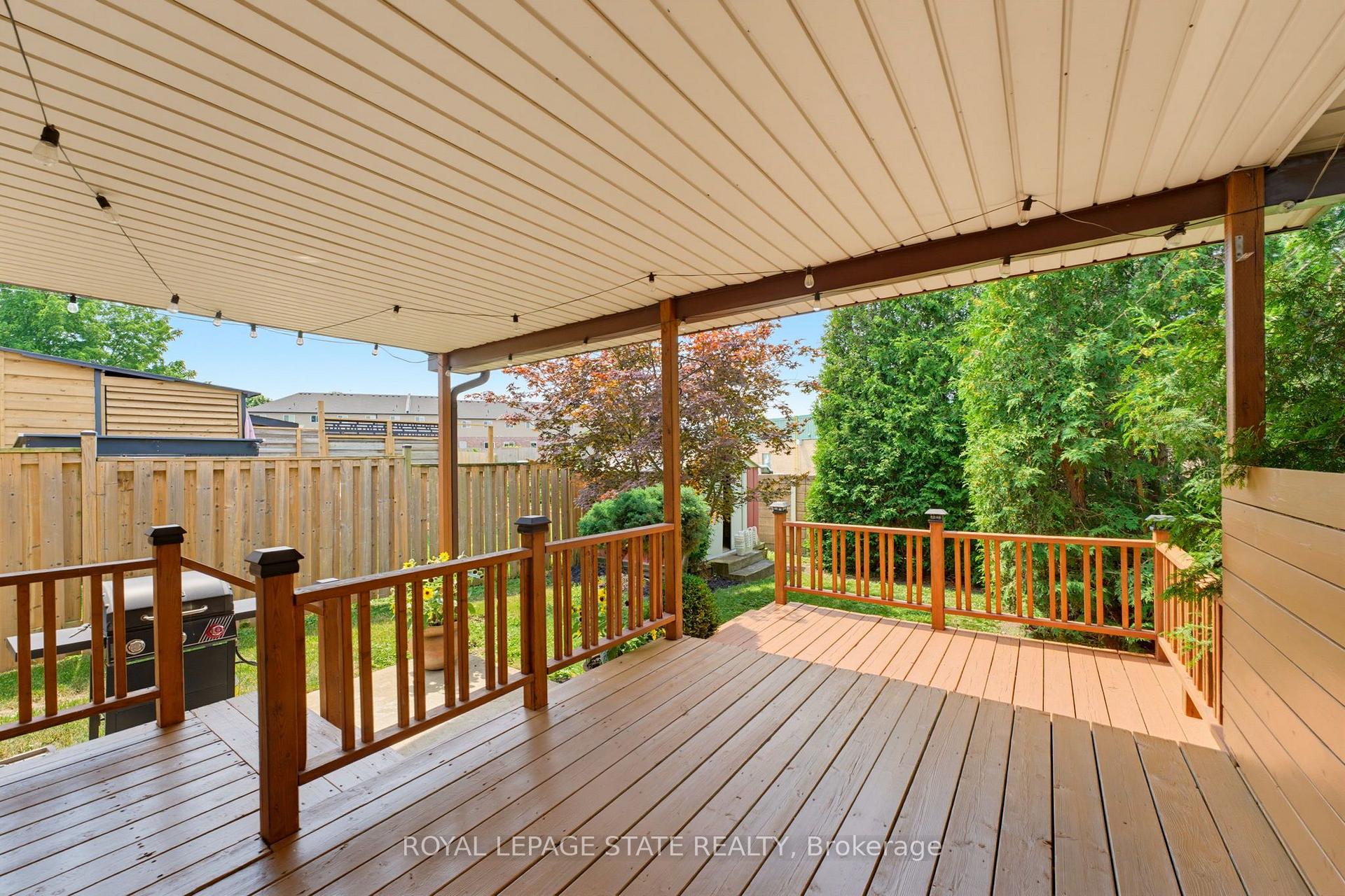 Photo 27 of 32 Silvervine Drive, Hamilton, Stoney Creek — HOMEH