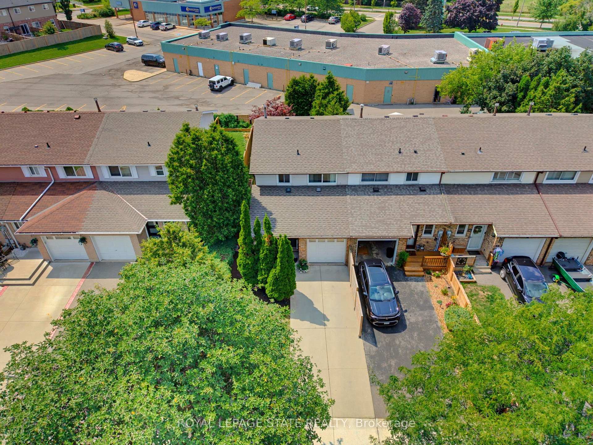 Photo 32 of 32 Silvervine Drive, Hamilton, Stoney Creek — HOMEH