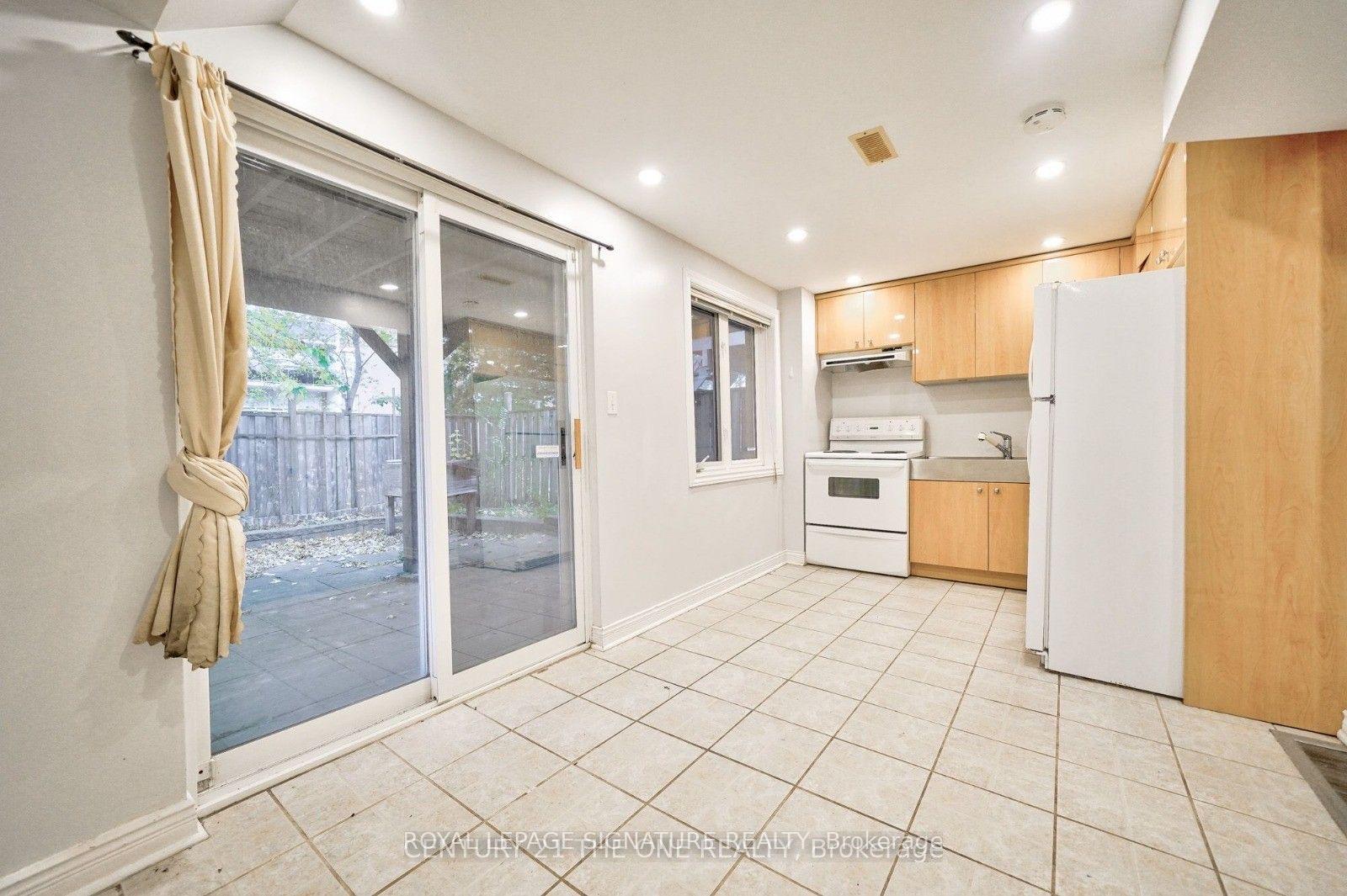 Photo 1 of 76 Highhill Drive, Scarborough, Tam O'Shanter-Sullivan — HOMEH