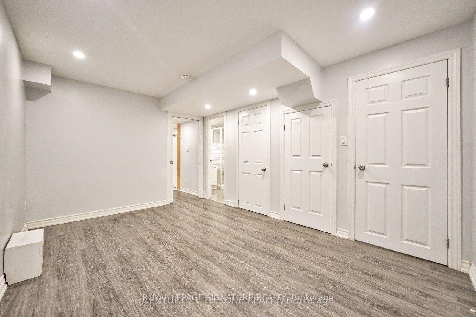 Photo 4 of 76 Highhill Drive, Scarborough, Tam O'Shanter-Sullivan — HOMEH