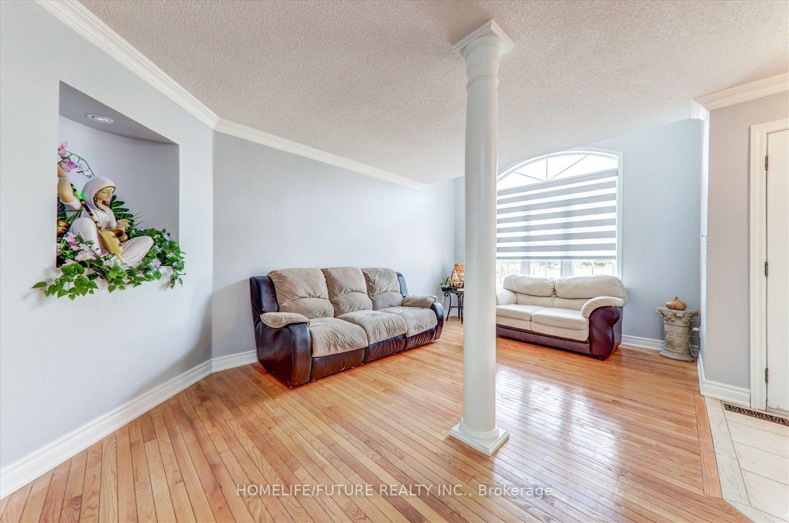 Photo 6 of Unit Main & 2nd, 69 Heatherdale Drive, Brampton, Fletcher's Meadow — HOMEH